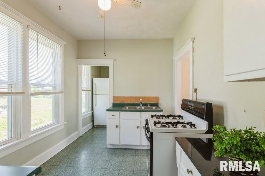 2308 18th Avenue, Moline, Illinois image 5