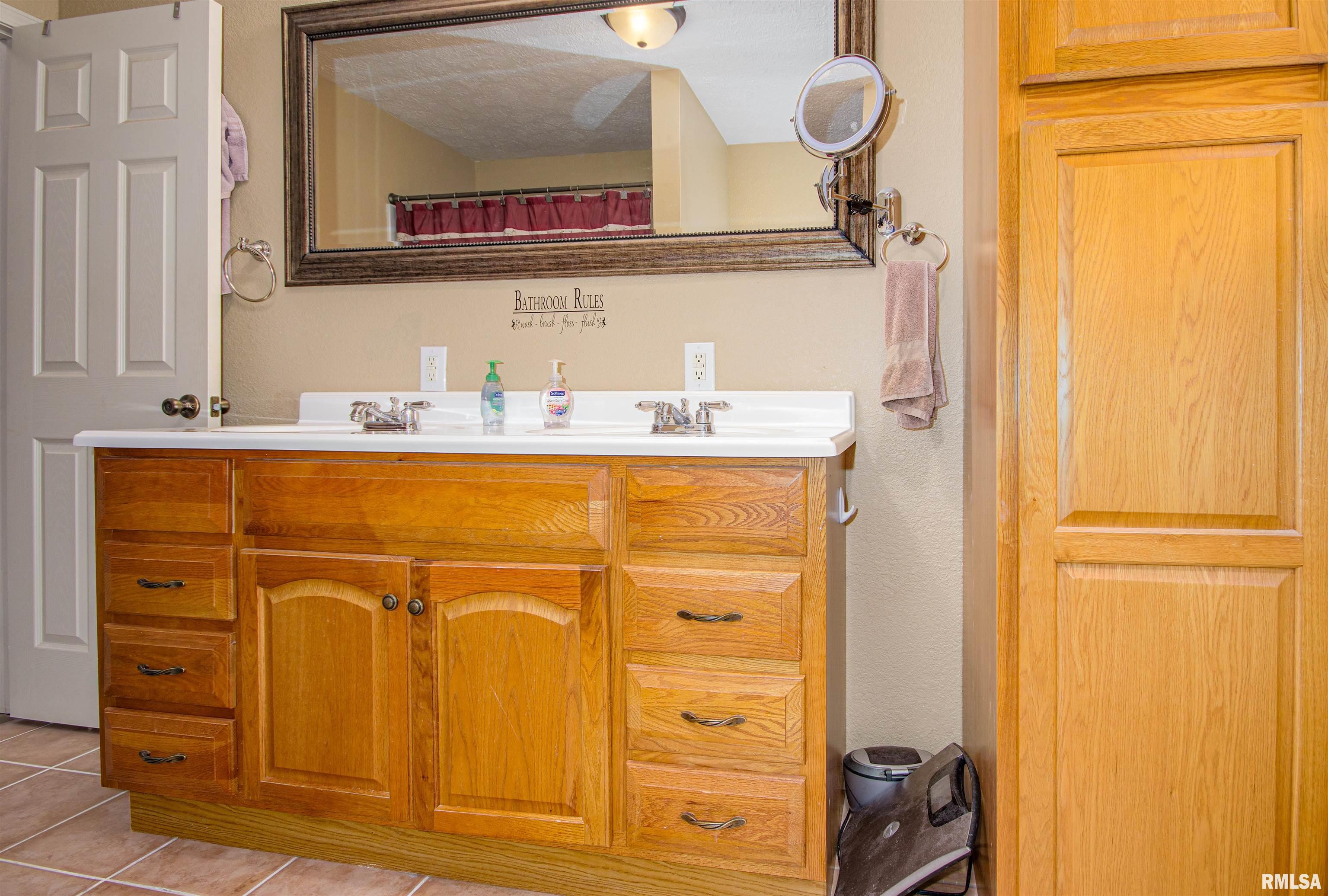 3419 Hotze Road, Salem, Illinois image 34