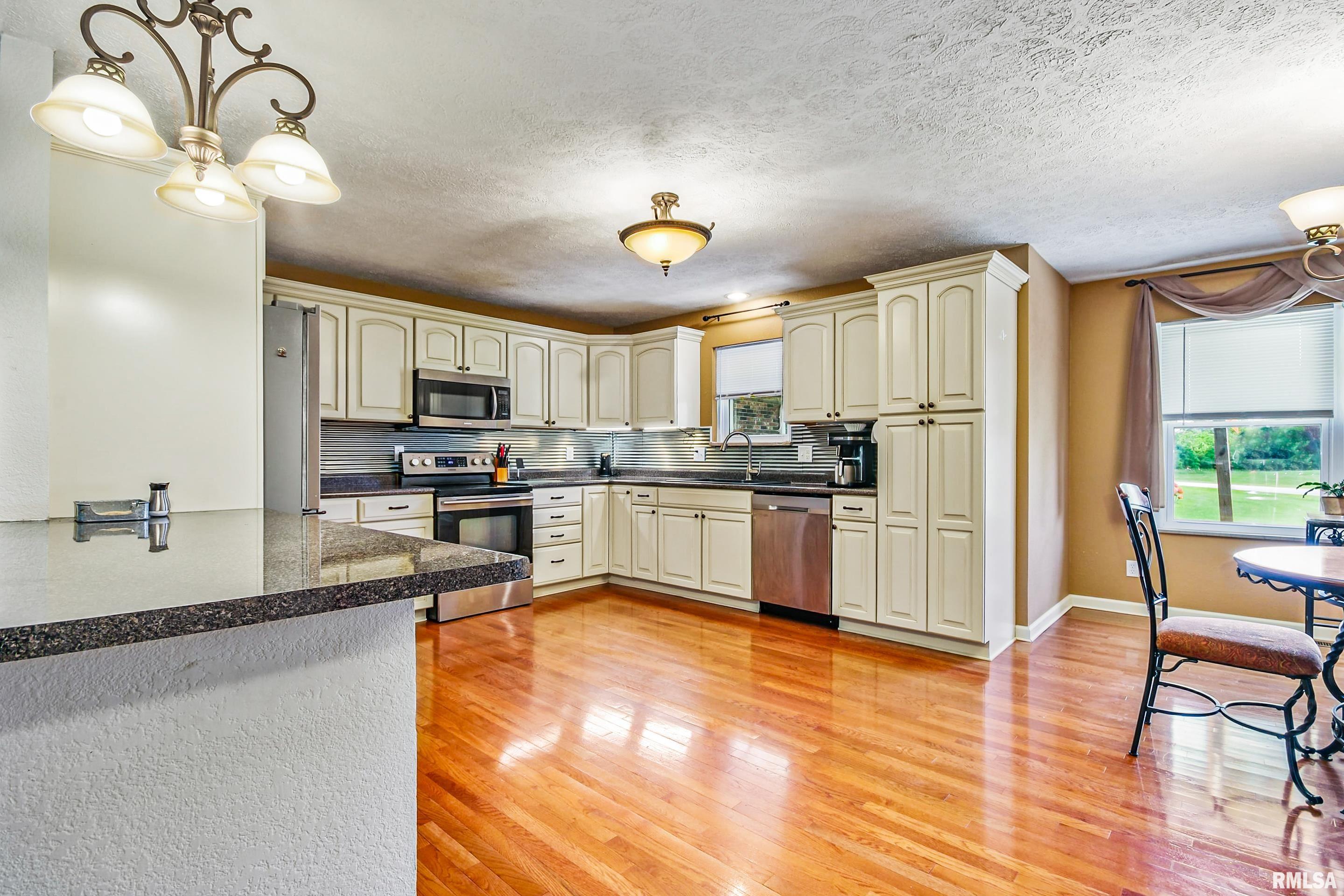 3419 Hotze Road, Salem, Illinois image 5