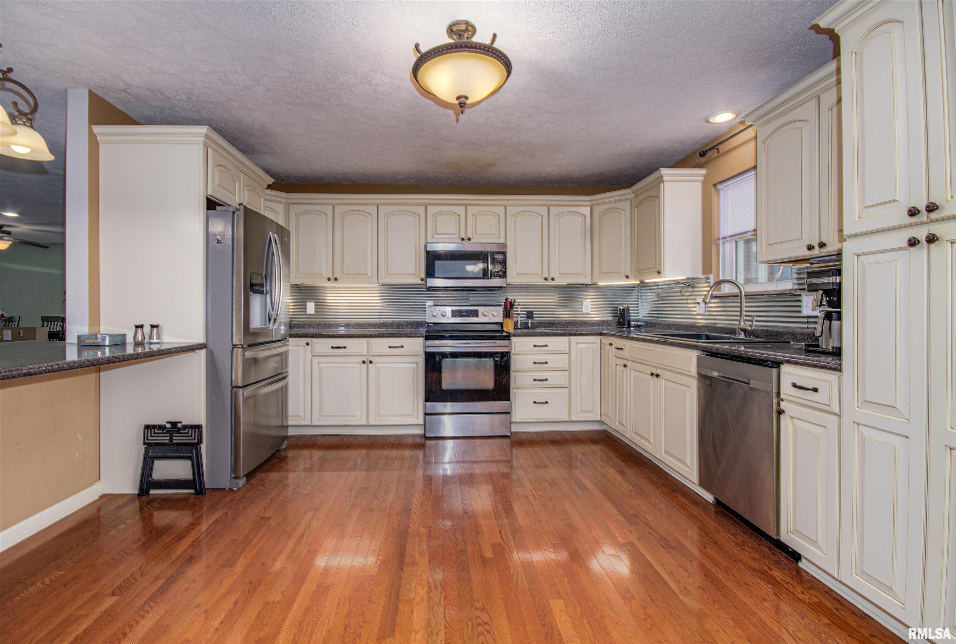 3419 Hotze Road, Salem, Illinois image 7