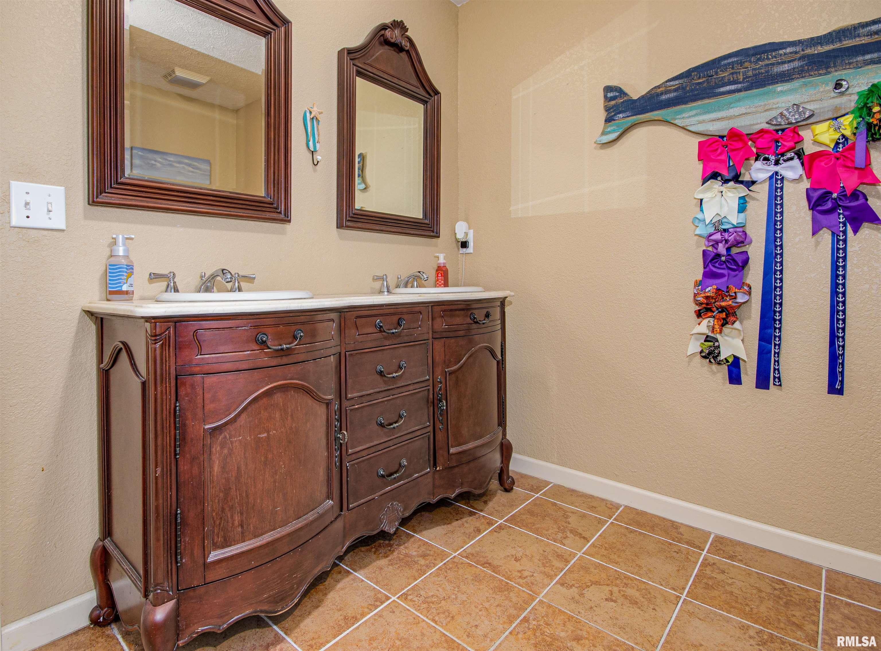 3419 Hotze Road, Salem, Illinois image 36
