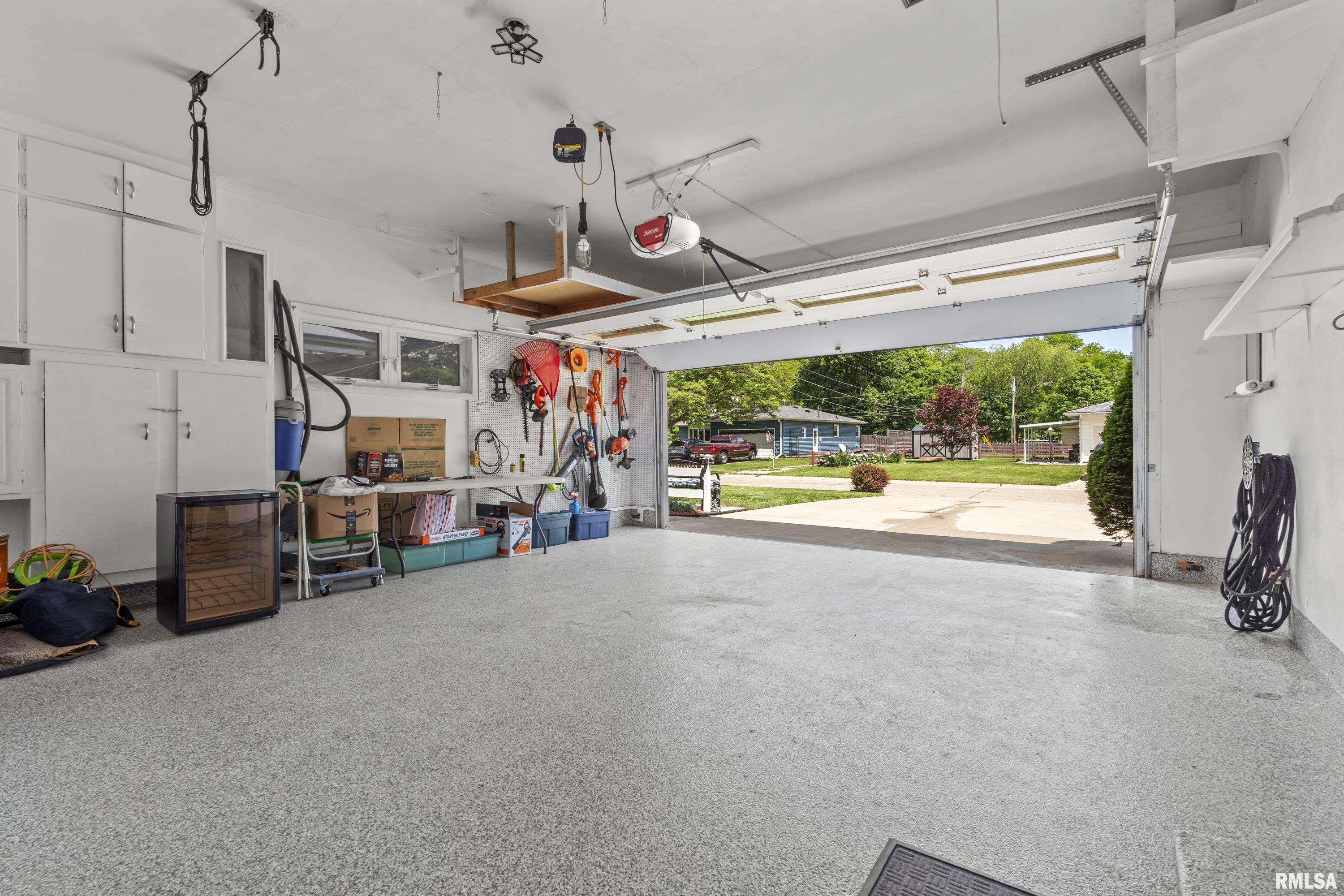 4034 35th Street, Rock Island, Illinois image 3