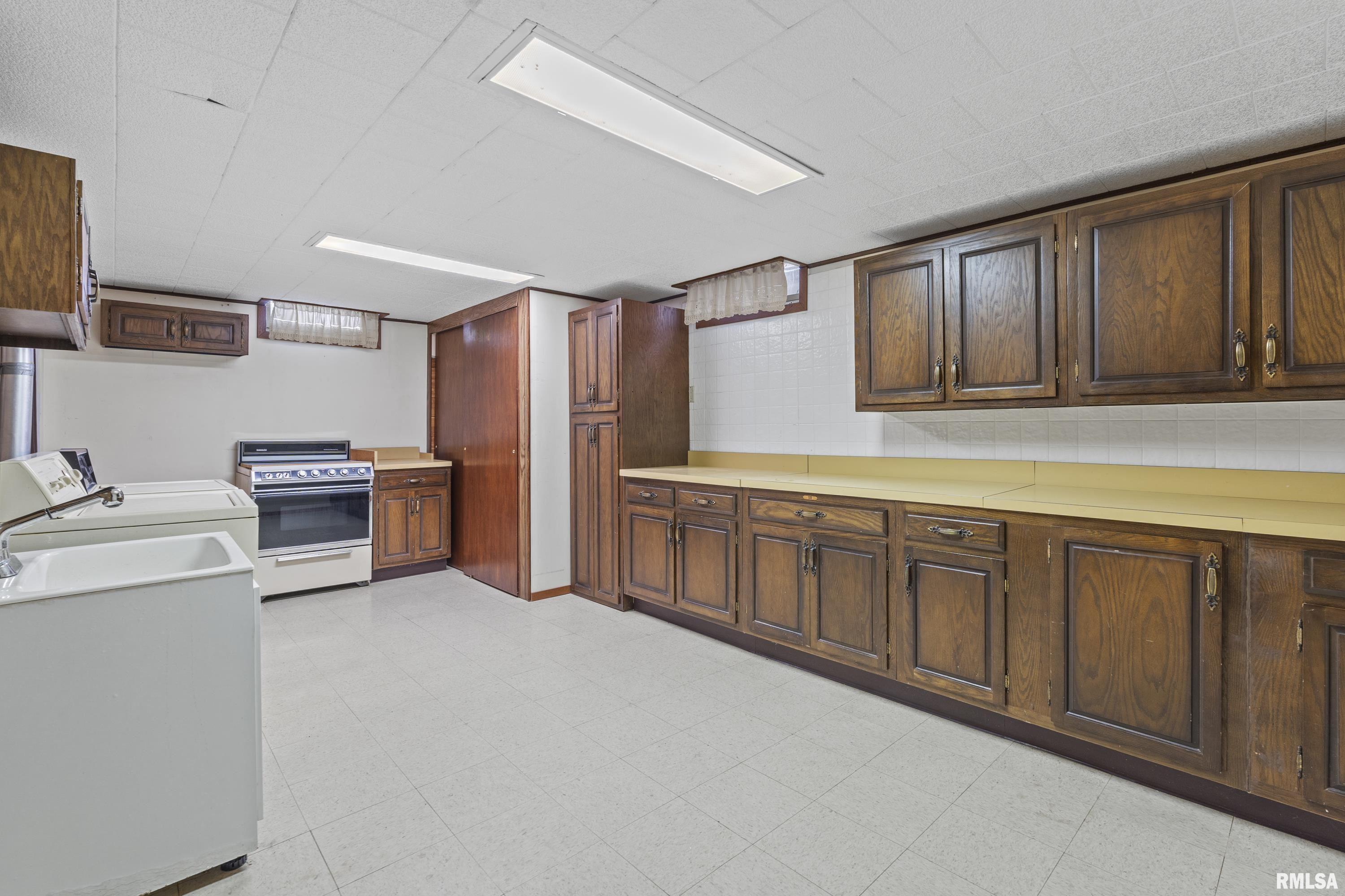 4034 35th Street, Rock Island, Illinois image 15