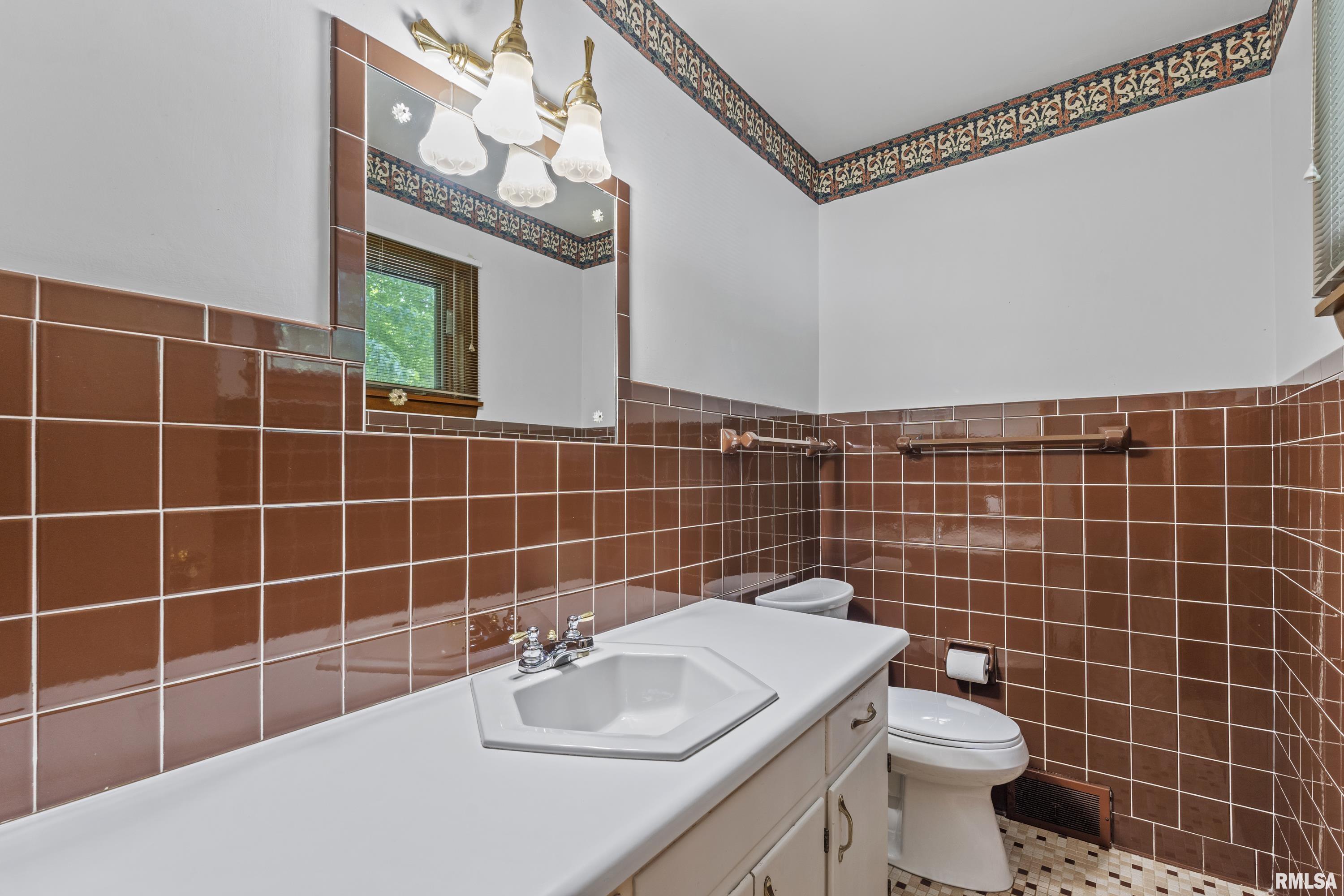 4034 35th Street, Rock Island, Illinois image 22