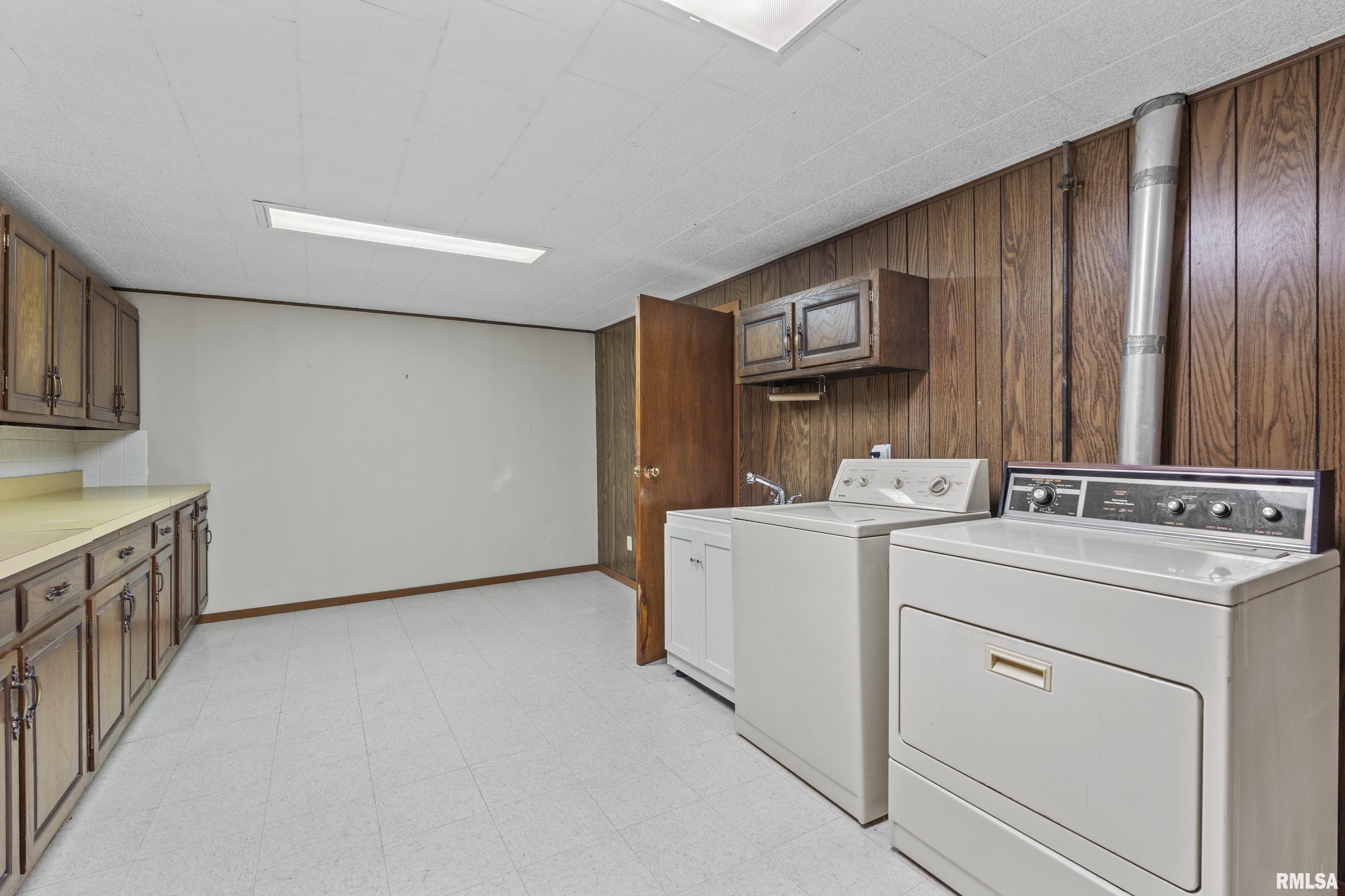 4034 35th Street, Rock Island, Illinois image 8