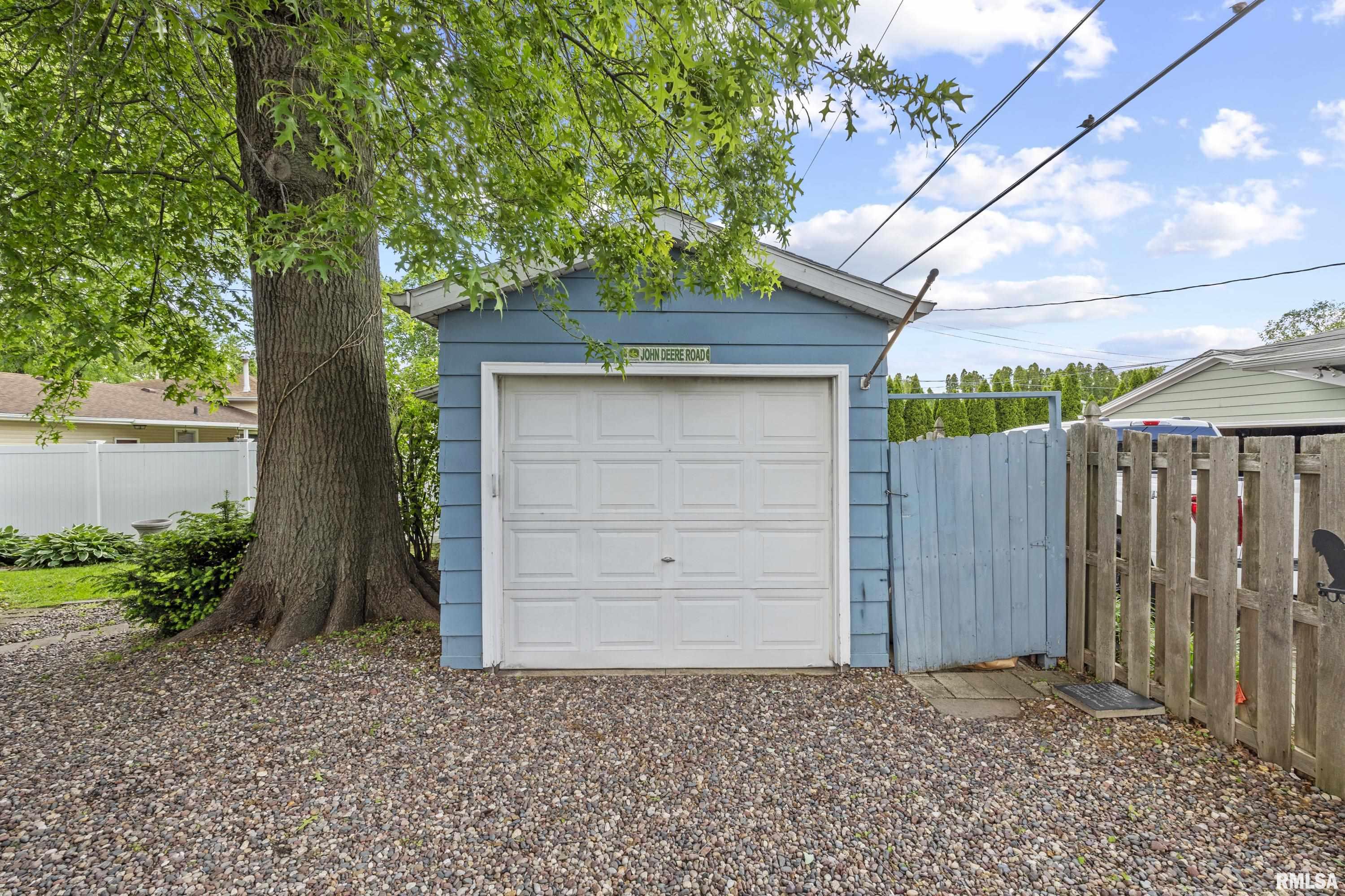 4034 35th Street, Rock Island, Illinois image 36