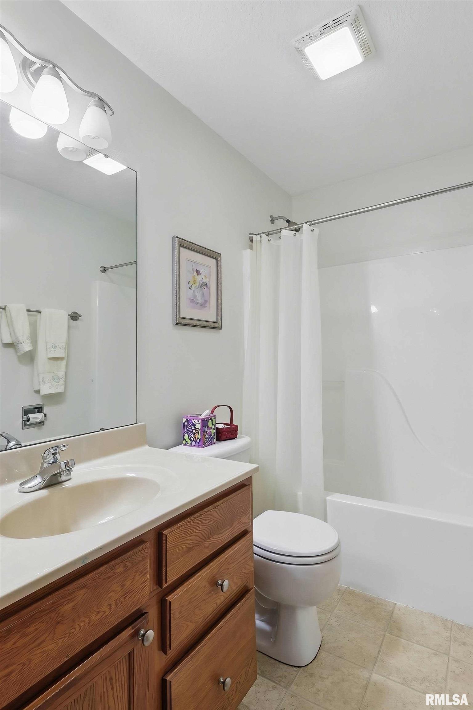 1520 E 6th Street, Coal Valley, Illinois image 19