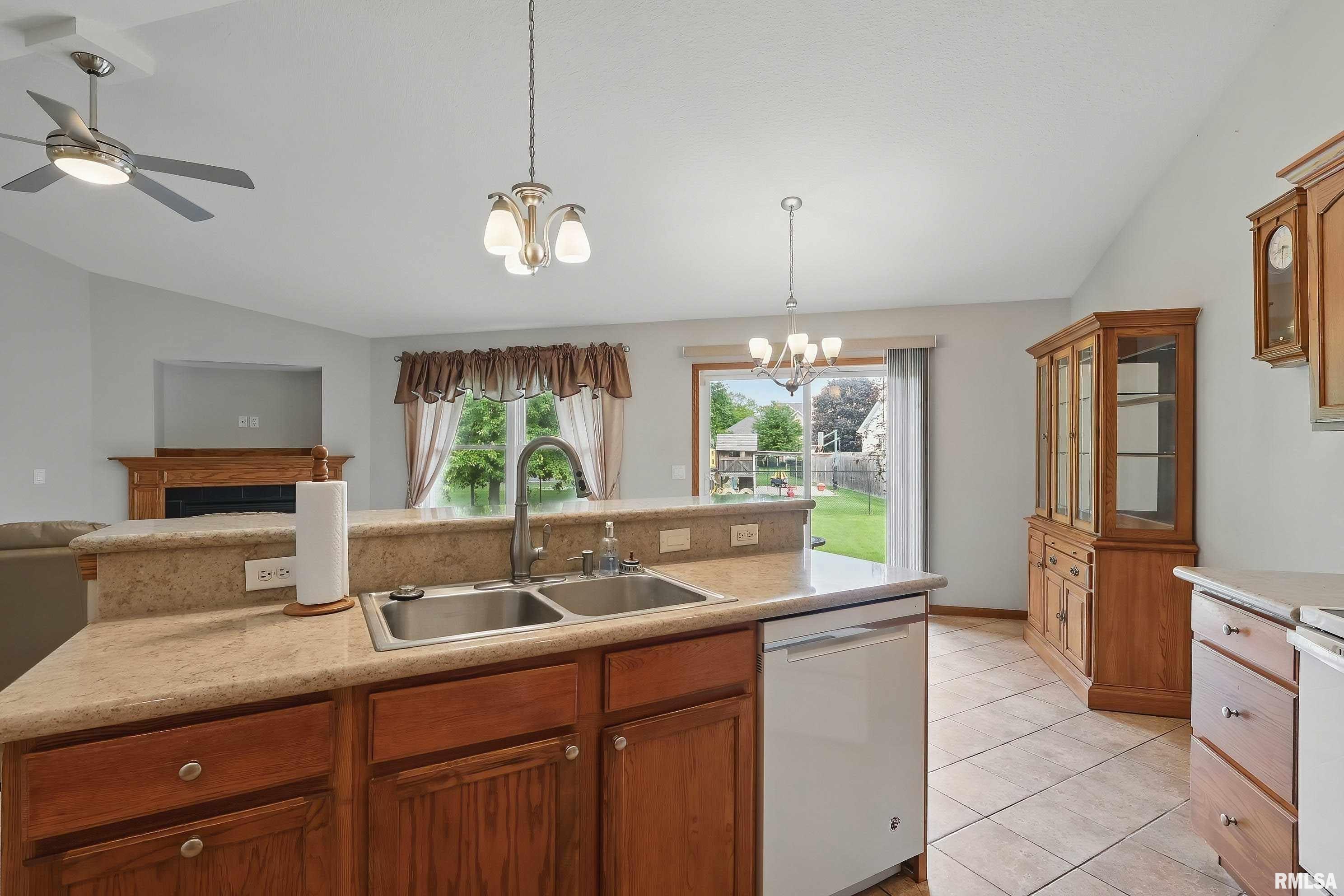 1520 E 6th Street, Coal Valley, Illinois image 9