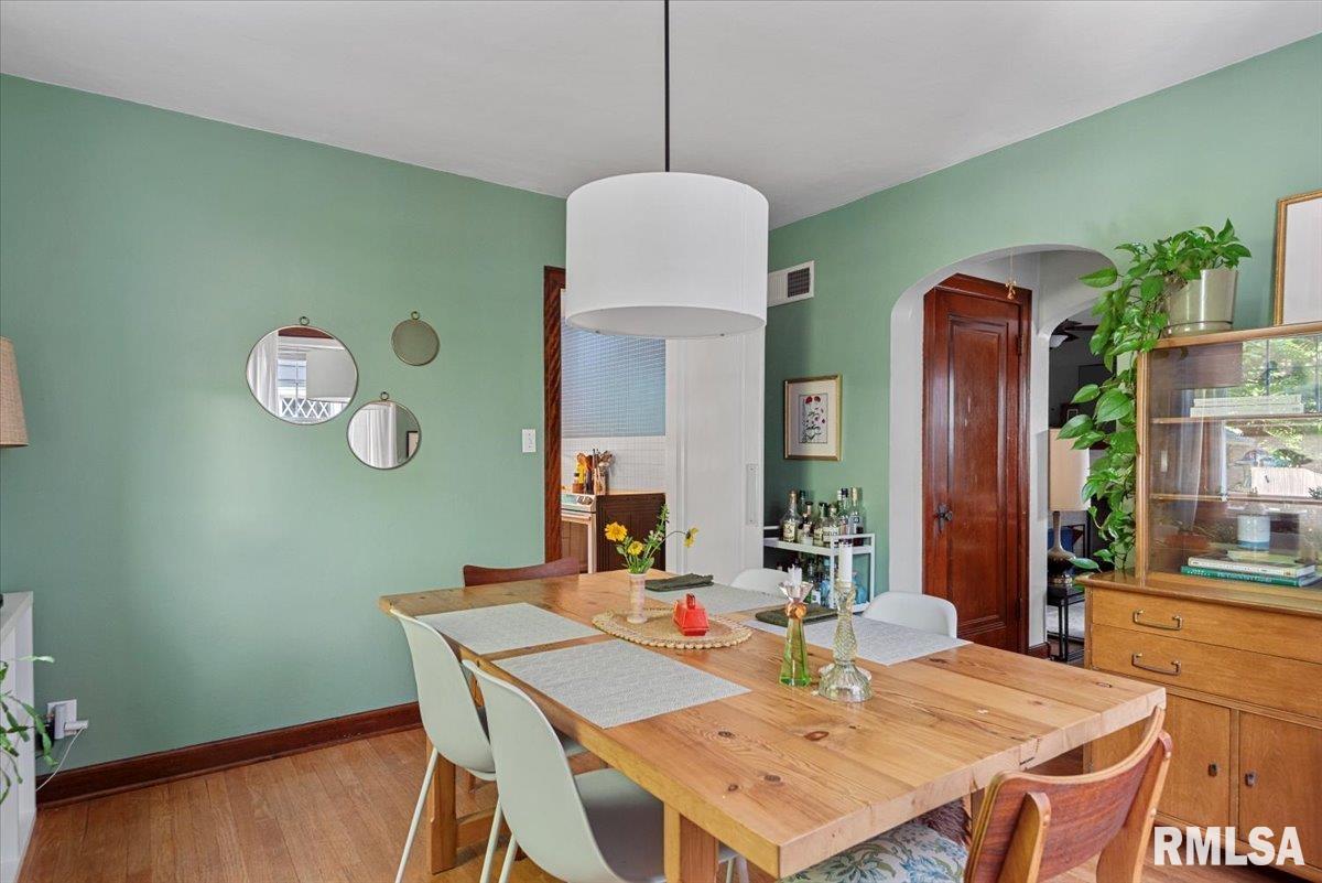 825 S Walnut Street, Springfield, Illinois image 13