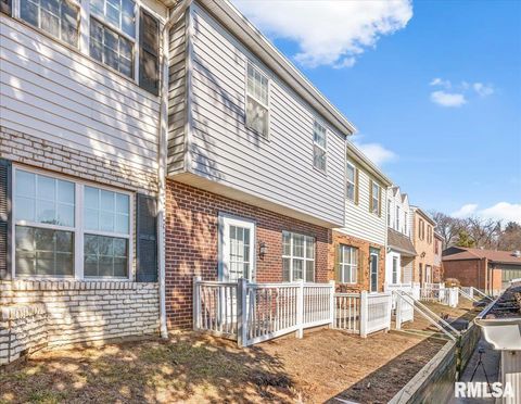 Condo For Sale - 14 Sycamore Row<br/> Sangamon County, Springfield, IL 62702