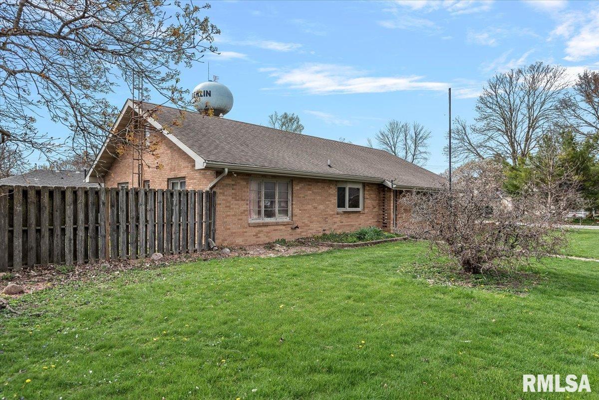 203 N Olive Street, New Berlin, Illinois image 3