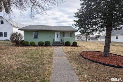 Homes For Sale - 1408 Locust Street<br/> Quincy, IL 62301