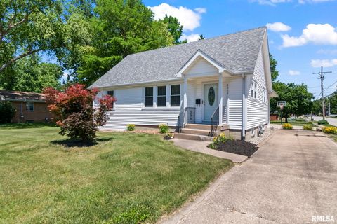 Homes For Sale - 3252 S 2nd Street<br/> Springfield, IL 62703