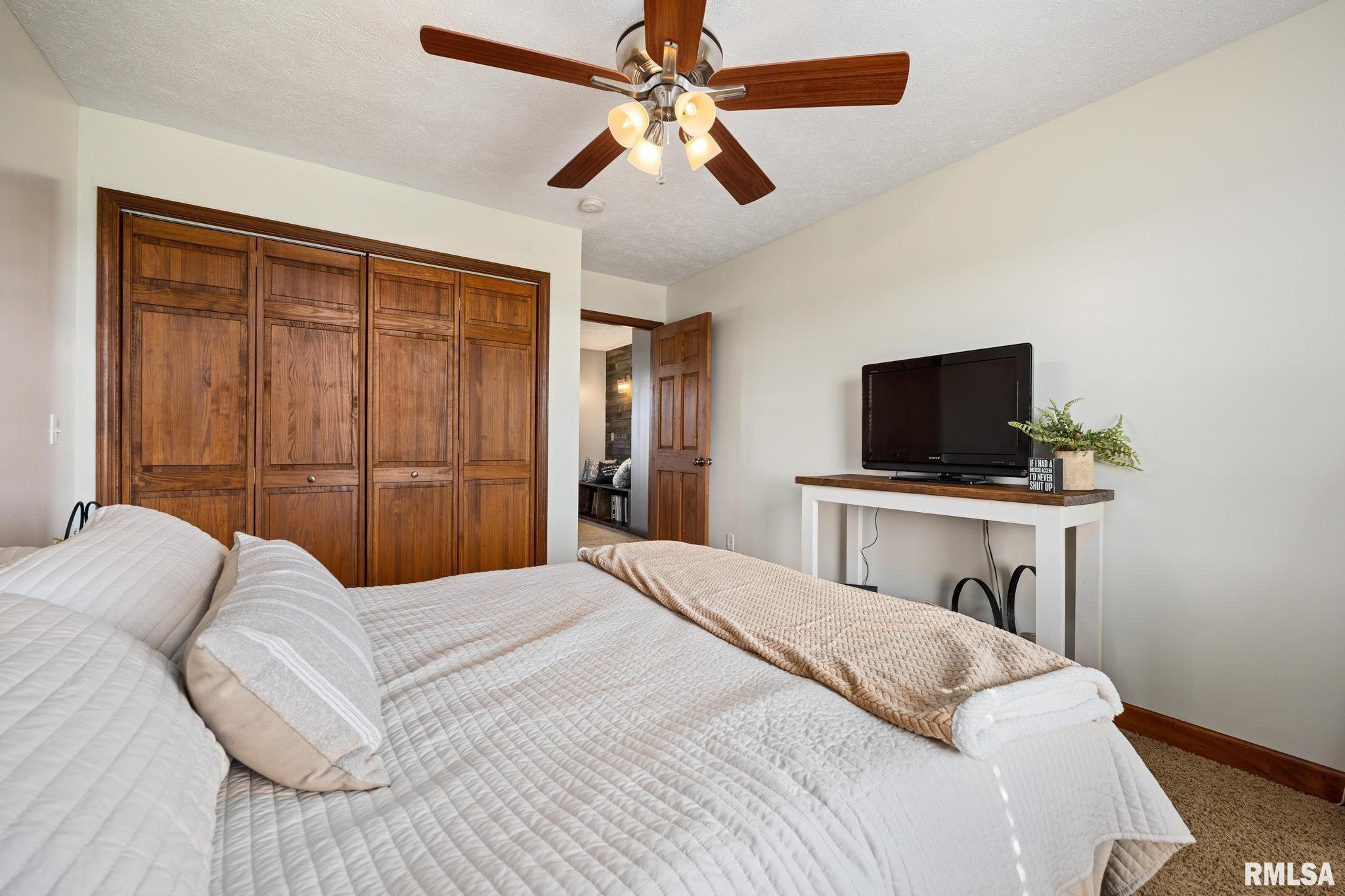 1101 N Pine Street, El Paso, Illinois image 38