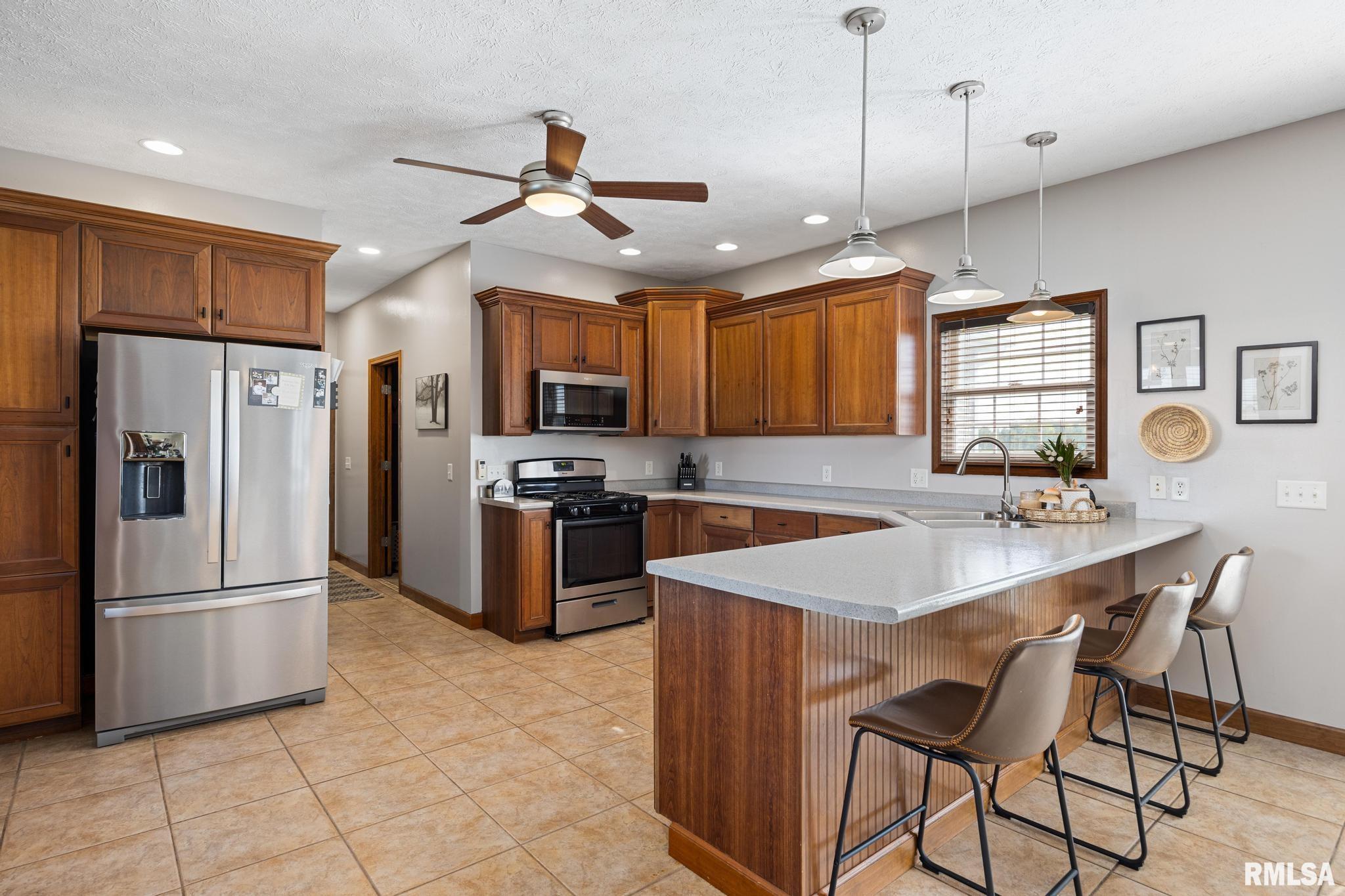 1101 N Pine Street, El Paso, Illinois image 16