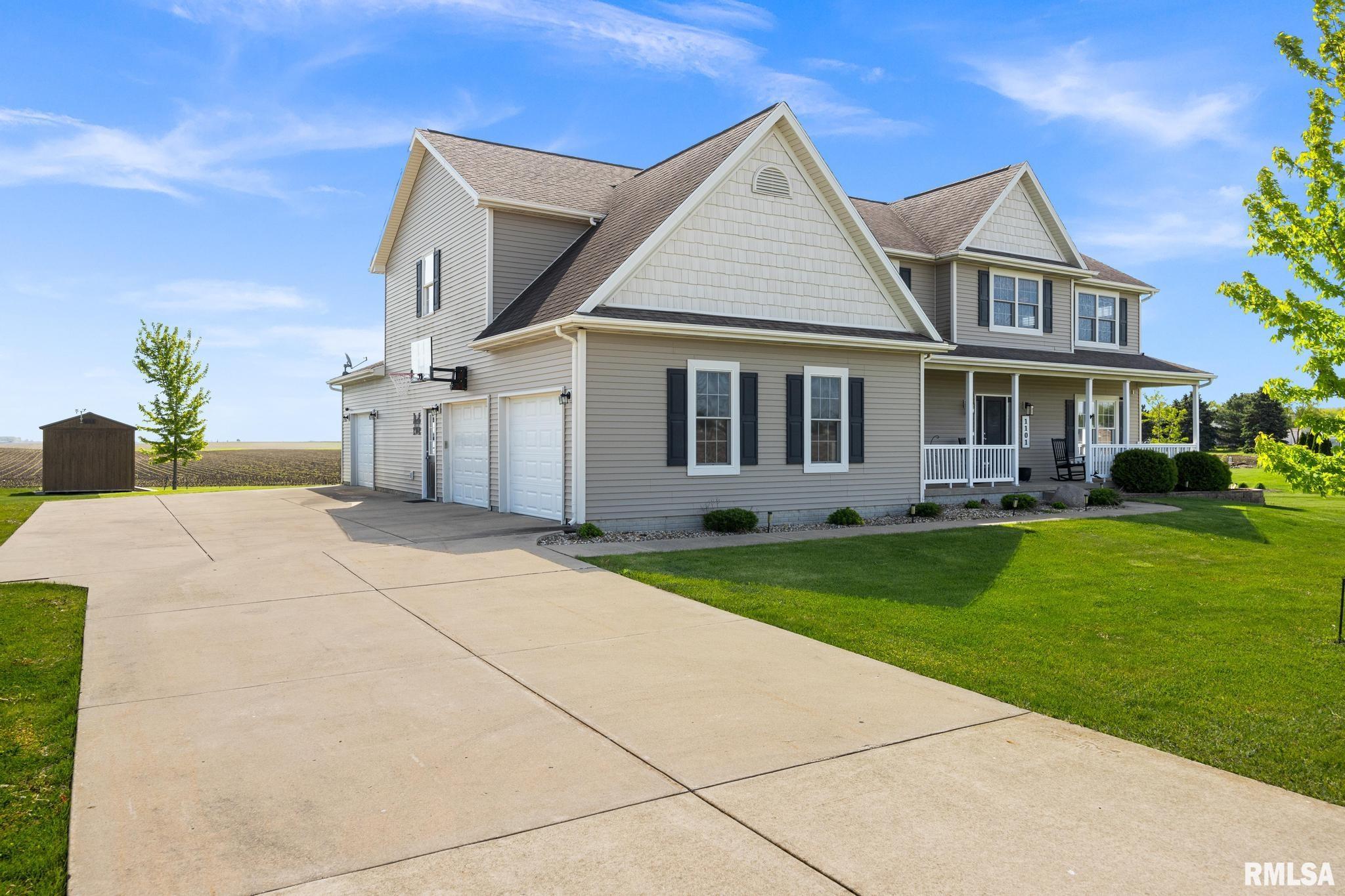 1101 N Pine Street, El Paso, Illinois image 4