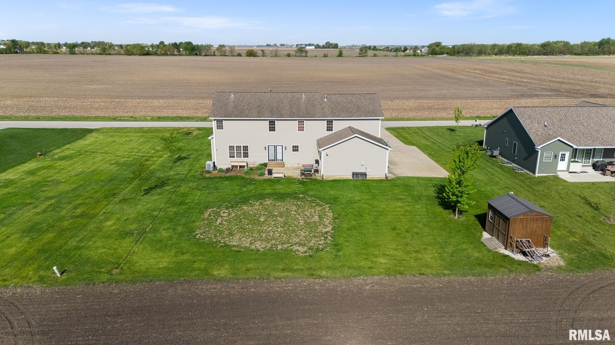 1101 N Pine Street, El Paso, Illinois image 9