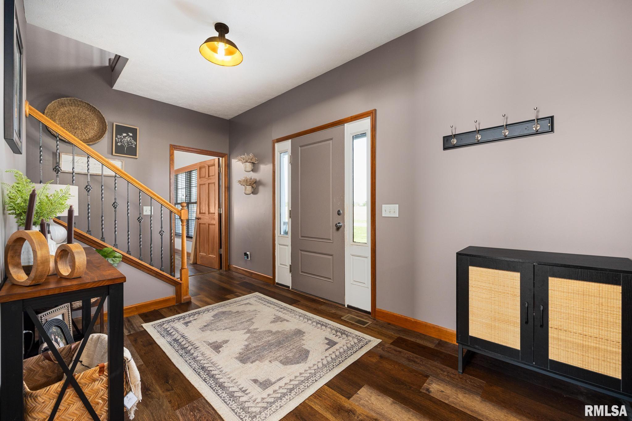 1101 N Pine Street, El Paso, Illinois image 23