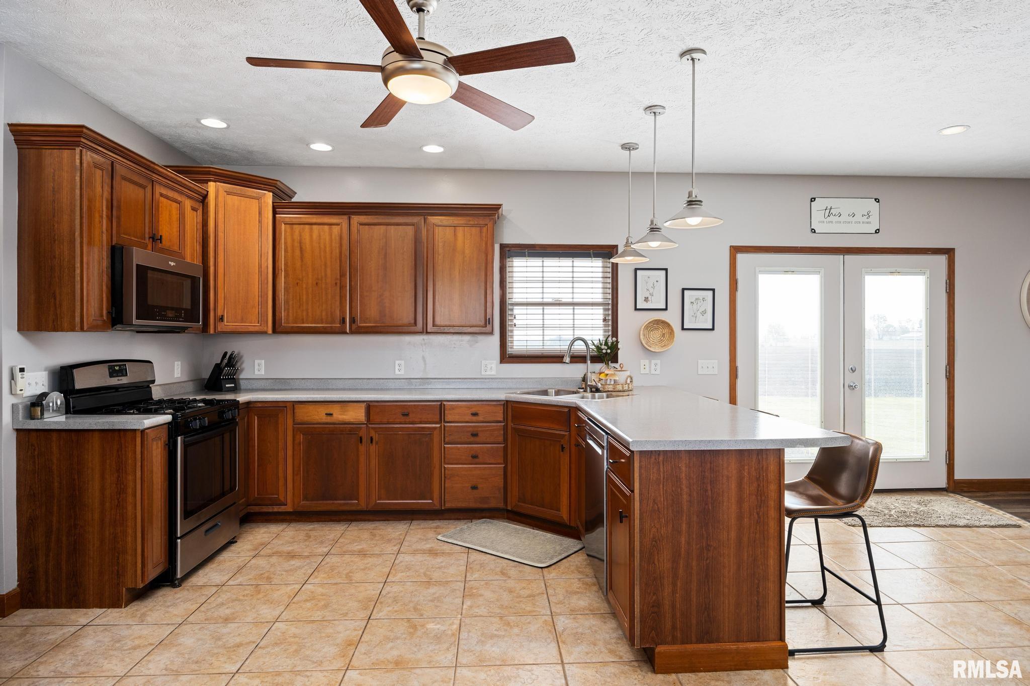 1101 N Pine Street, El Paso, Illinois image 17