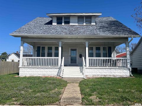 Homes For Sale - 1012 State Street<br/> Saline County, Eldorado, IL 62930