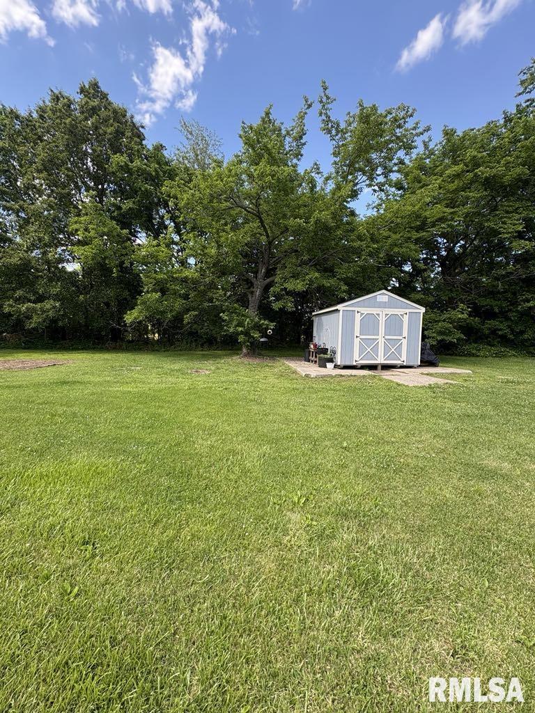 17227 Number 9 Blacktop, West Frankfort, Illinois image 6