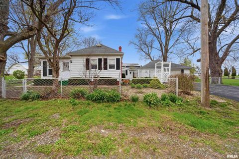 Photo of 105 W C Street, Delavan, IL 61734 (MLS # PA1265441)