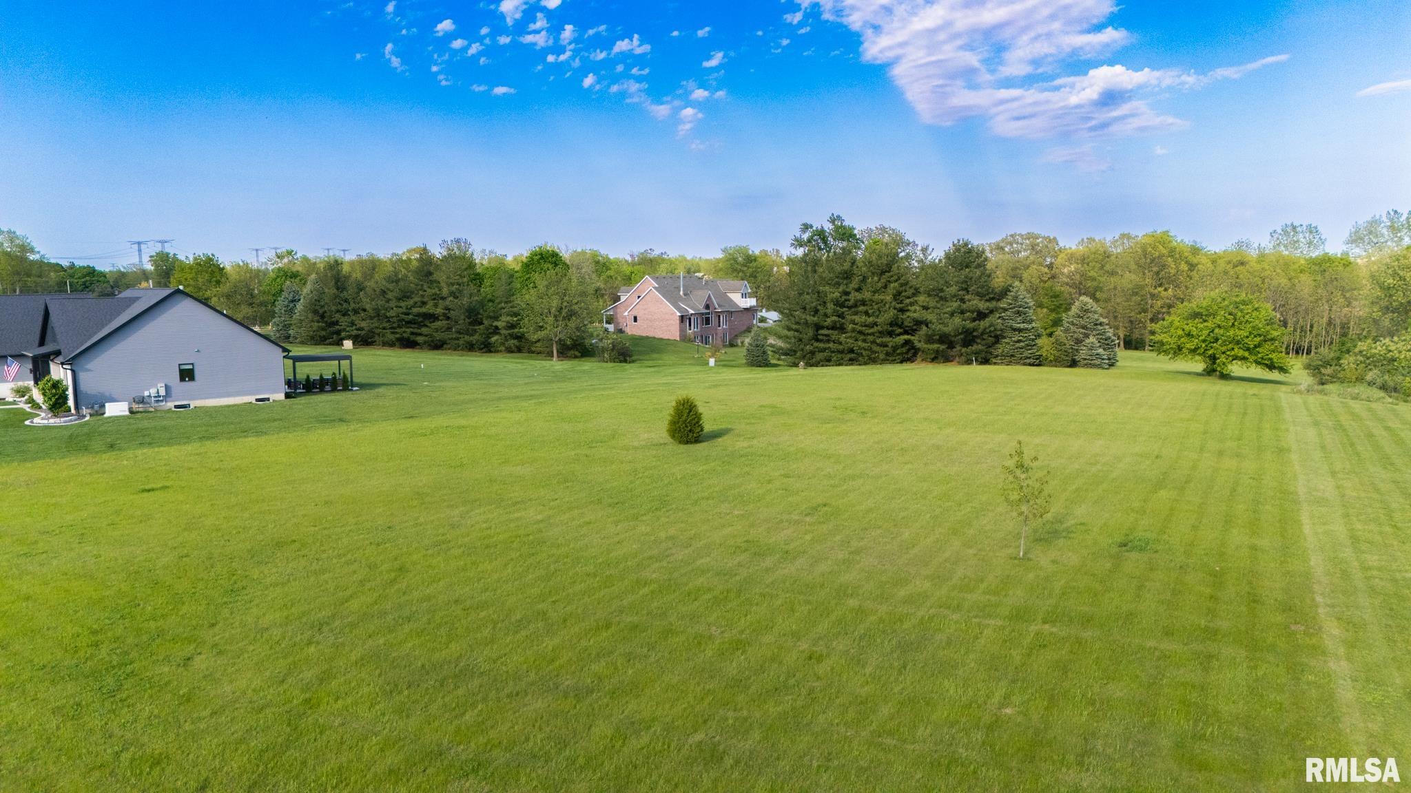 116 Lost Creek Court, Pekin, Illinois image 3