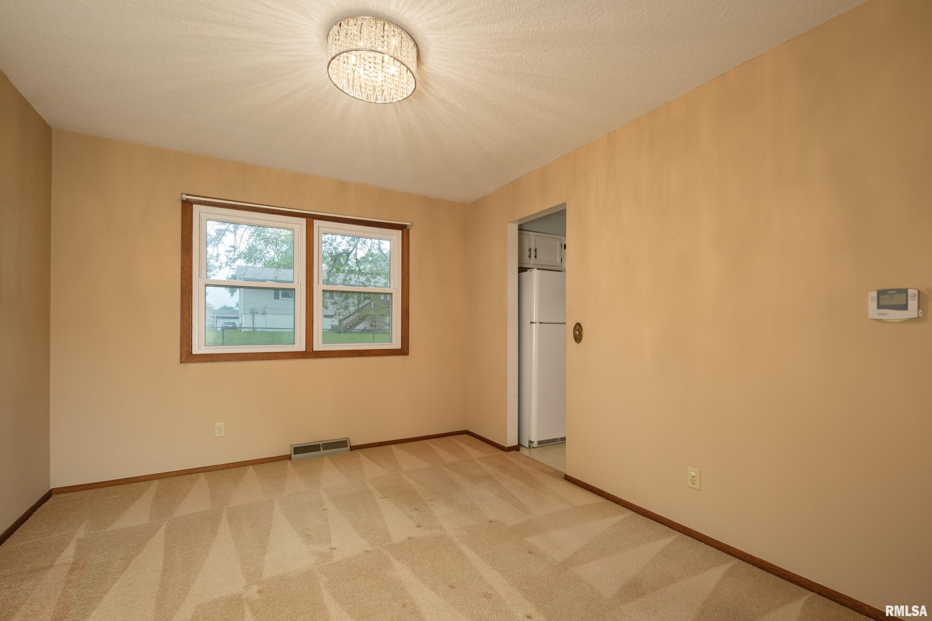 1328 N Stark Street, Davenport, Iowa image 11