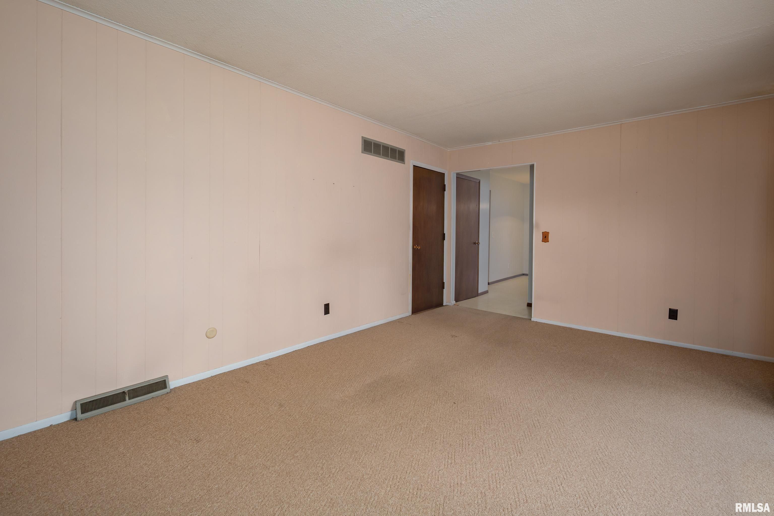 1328 N Stark Street, Davenport, Iowa image 18