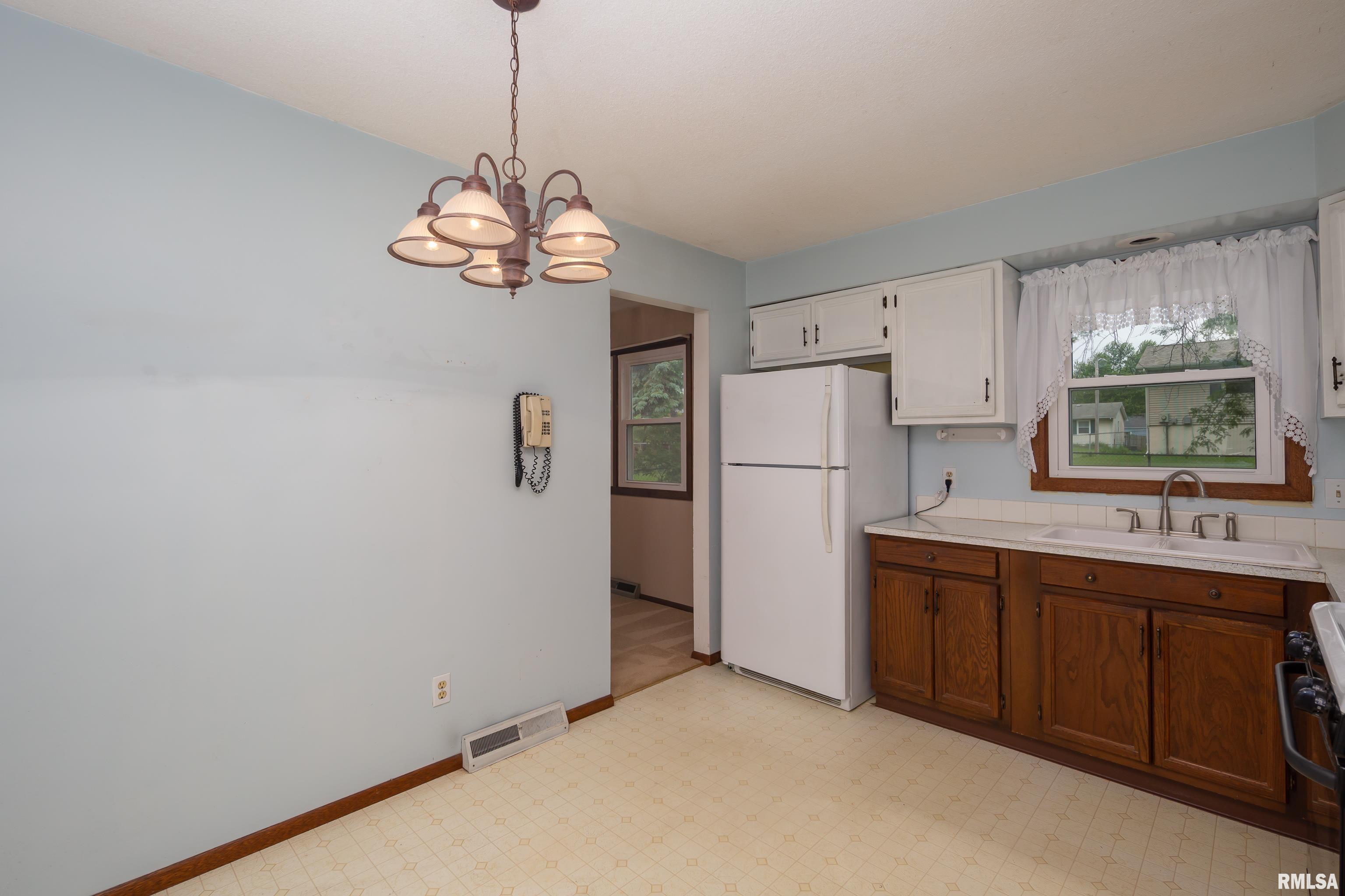 1328 N Stark Street, Davenport, Iowa image 14