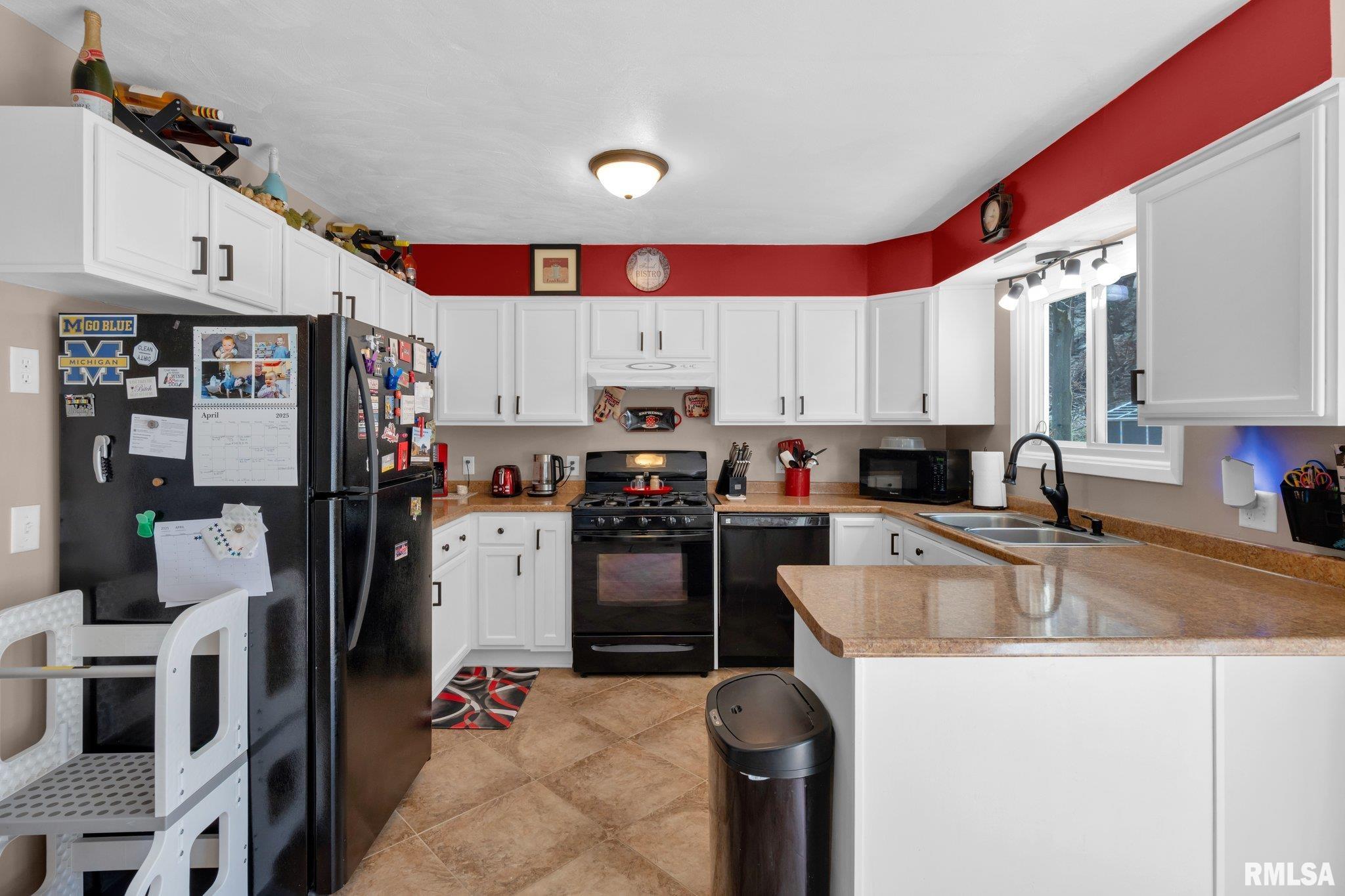 5338 5th Avenue, Moline, Illinois image 6