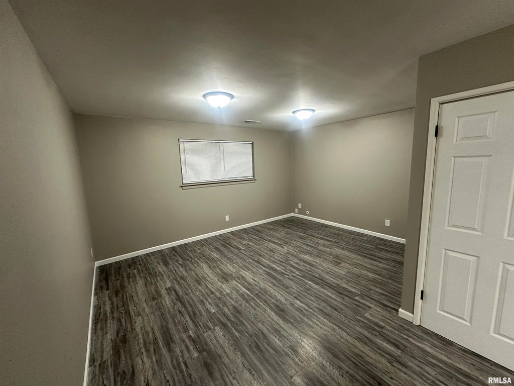 Photo of 2915 W Cannes Drive #A, Peoria, IL 61615 (MLS # PA1261965)