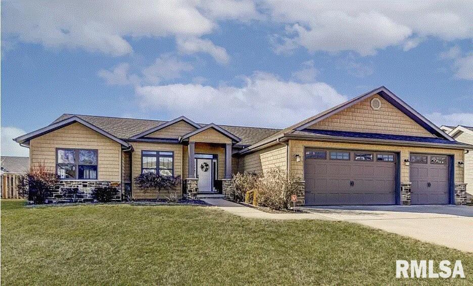 613 Orchard Avenue, Chatham, Illinois image 1