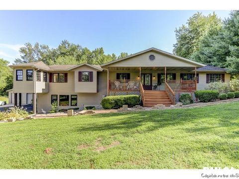 Homes For Sale - 7460 Rolling Oaks Drive<br/> Riverton, IL 62561