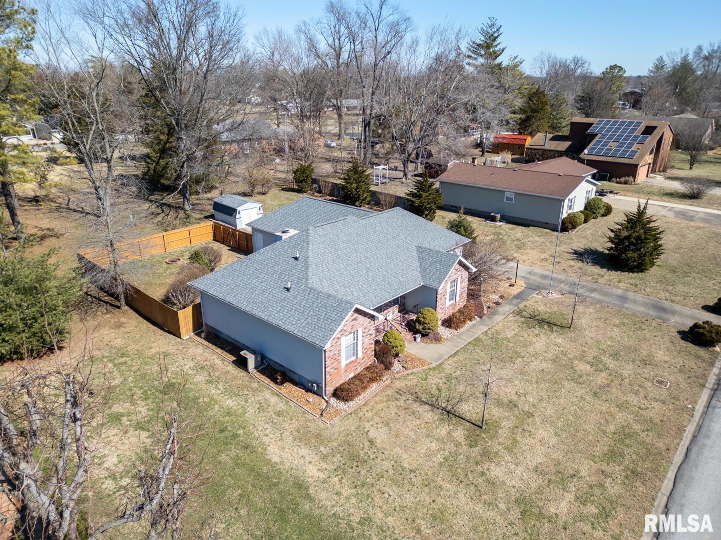 845 Stardust Drive, Herrin, Illinois image 3