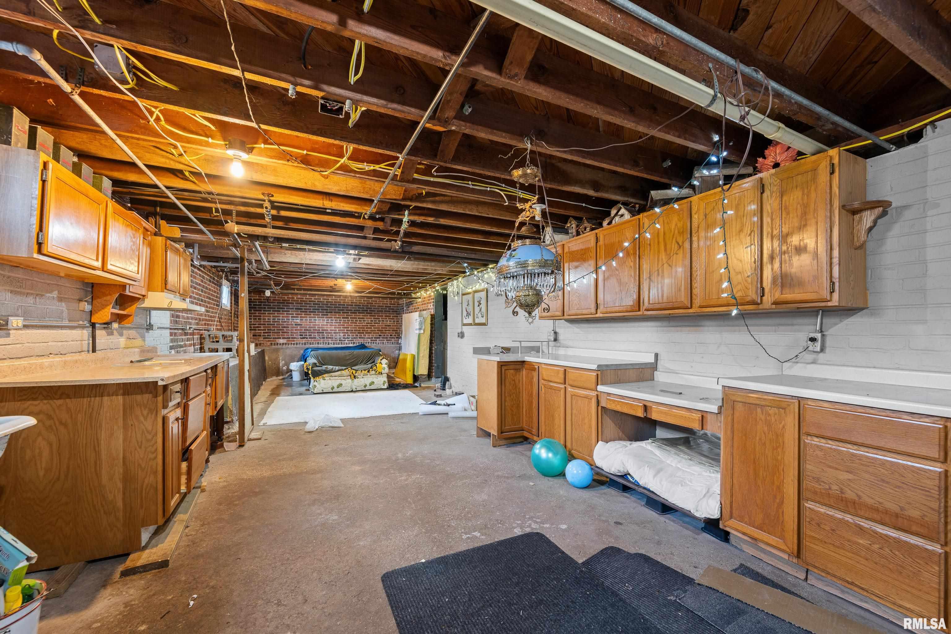 408 E Henry Street, Atkinson, Illinois image 29