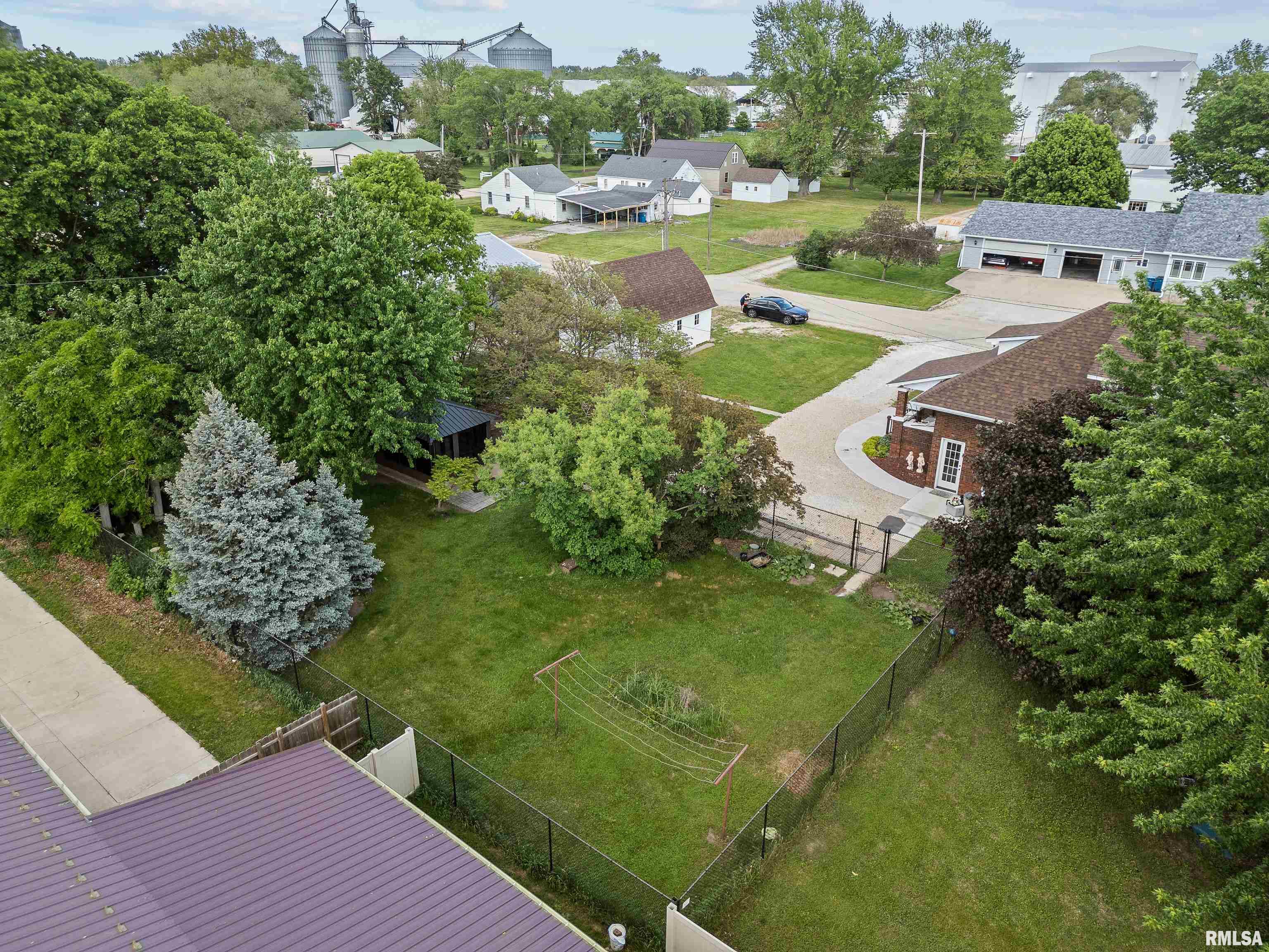 408 E Henry Street, Atkinson, Illinois image 34