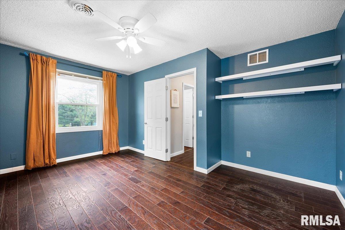 216 Falcon Drive, Green Valley, Illinois image 18