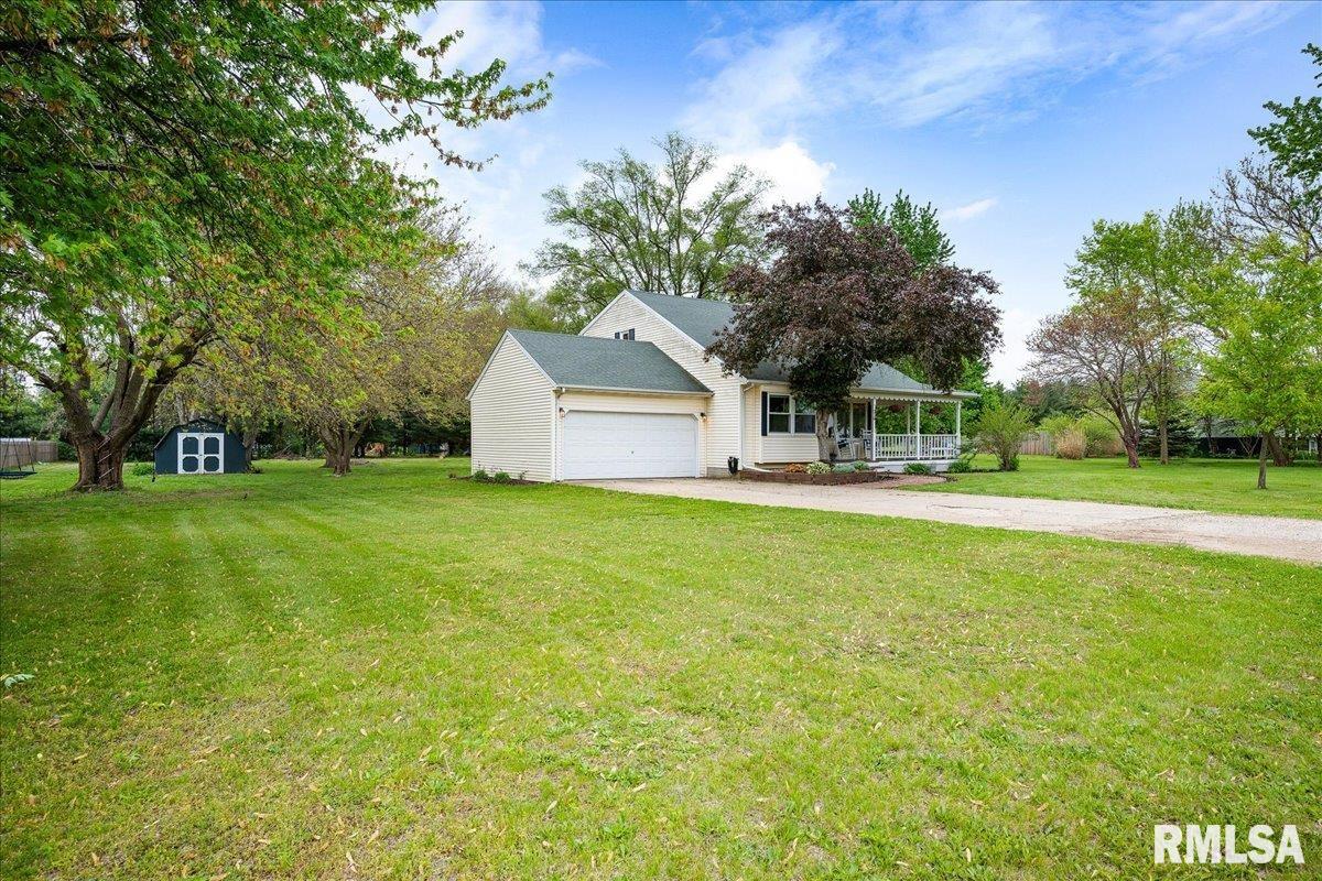 216 Falcon Drive, Green Valley, Illinois image 2