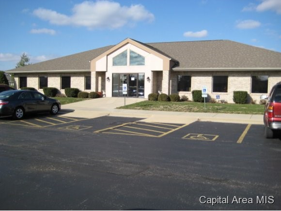 Photo 1 of 1 — 2341 W White Oaks, Springfield, IL 62704