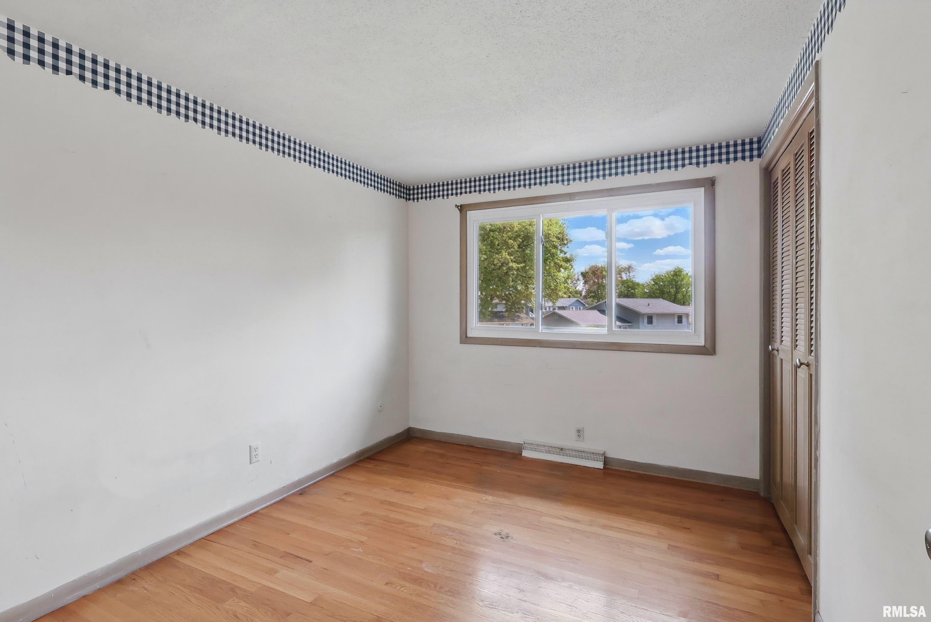 2330 Avalon Drive, Bettendorf, Iowa image 17