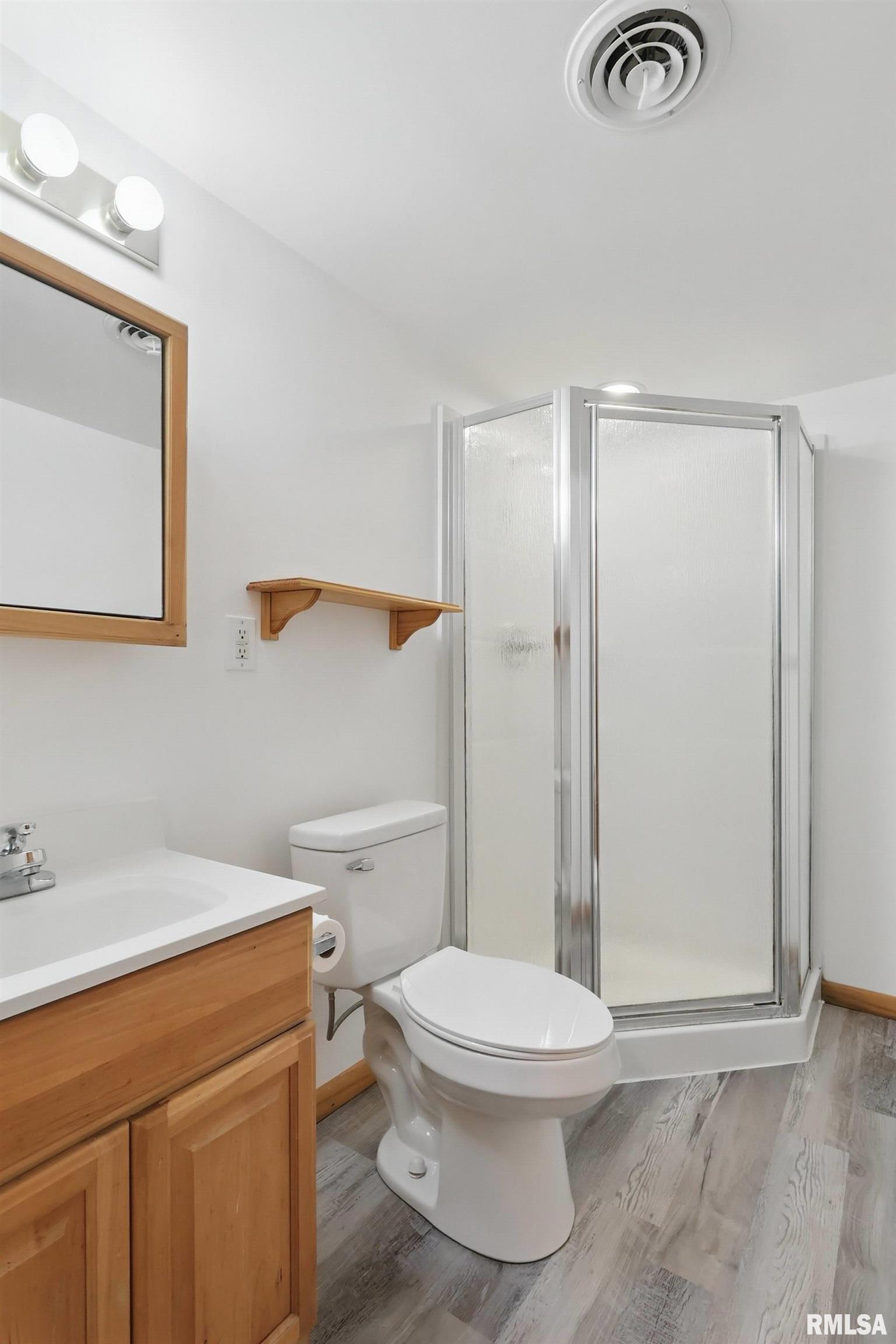 2330 Avalon Drive, Bettendorf, Iowa image 28