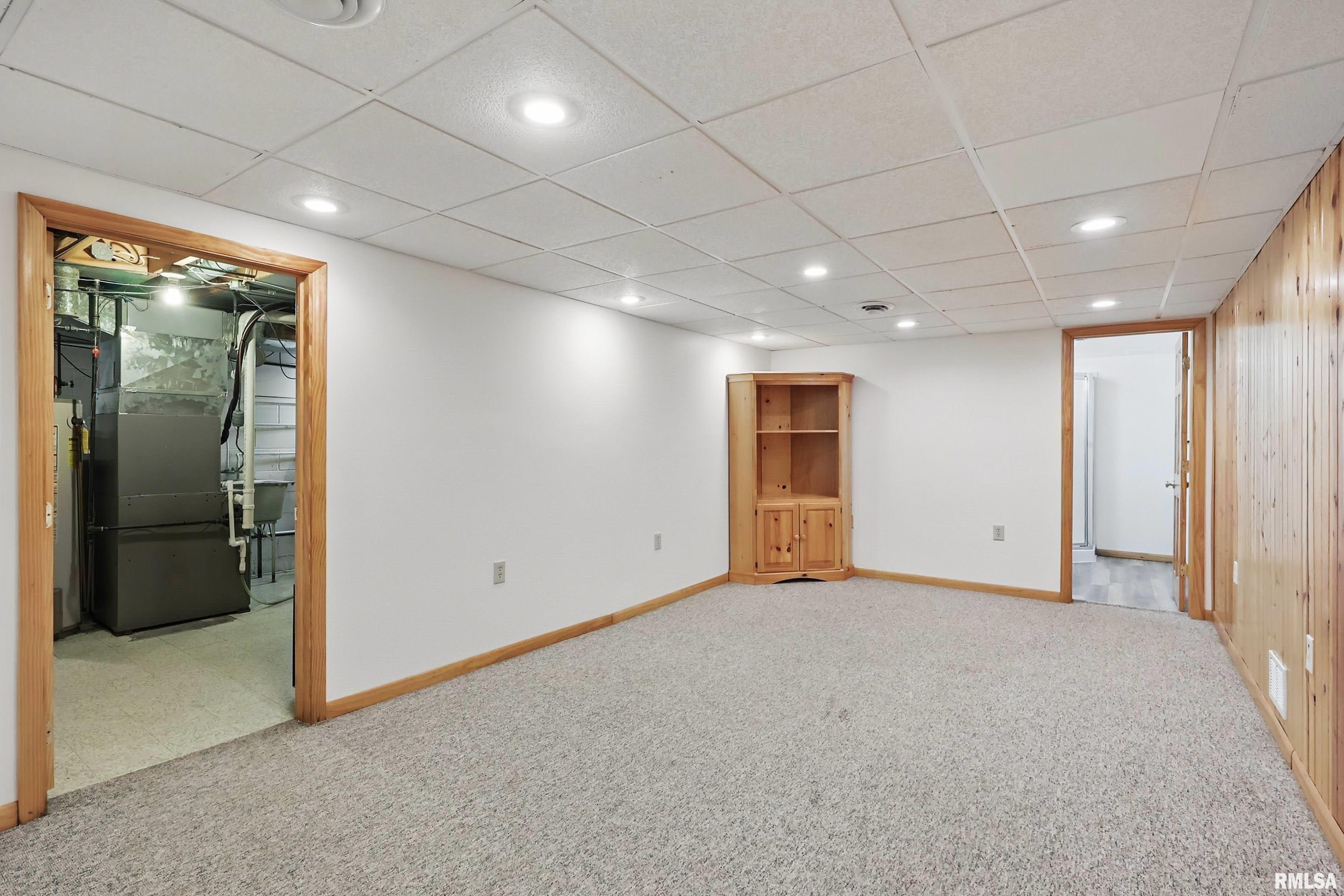 2330 Avalon Drive, Bettendorf, Iowa image 25