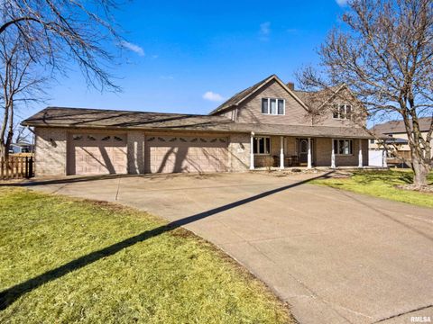 Homes For Sale - 604 S Pleasant Hill Road<br/> Tazewell County, East Peoria, IL 61611