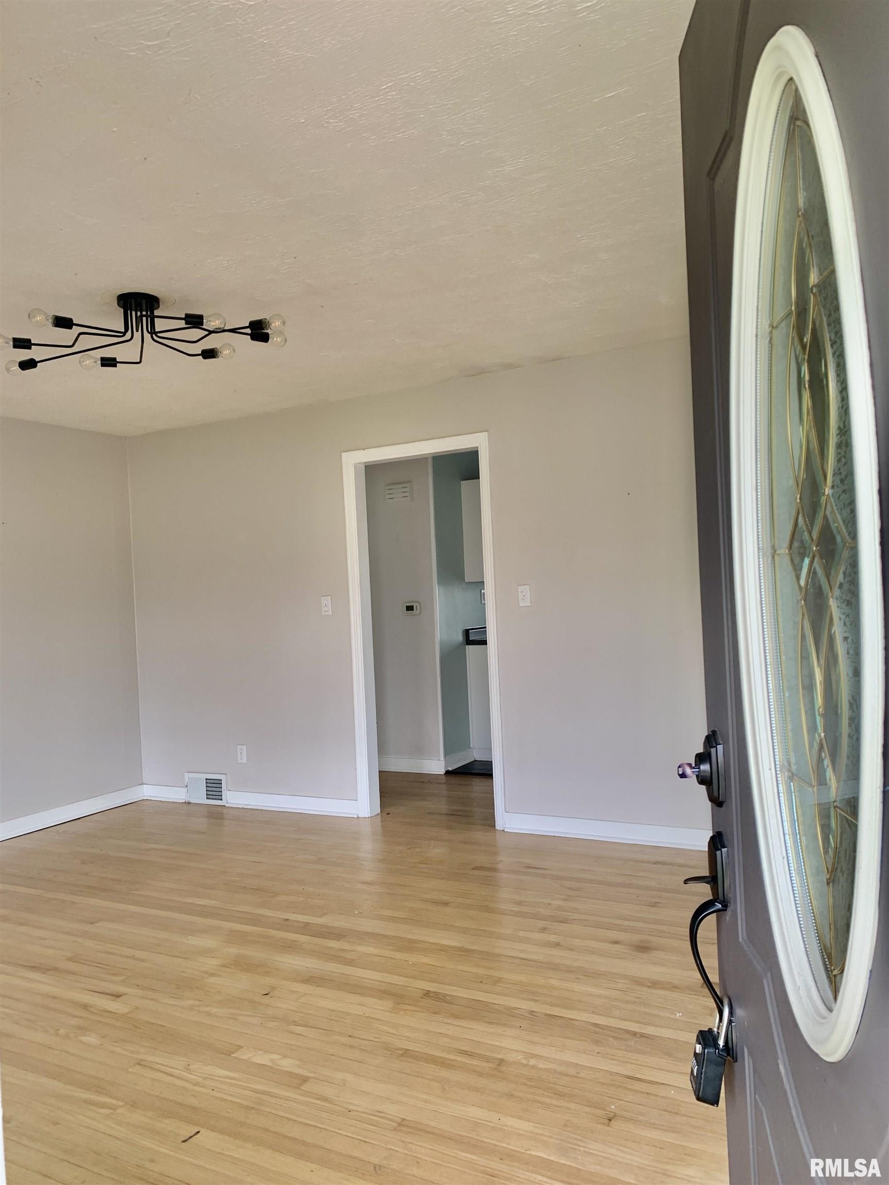 319 Superior Street, Jacksonville, Illinois image 36