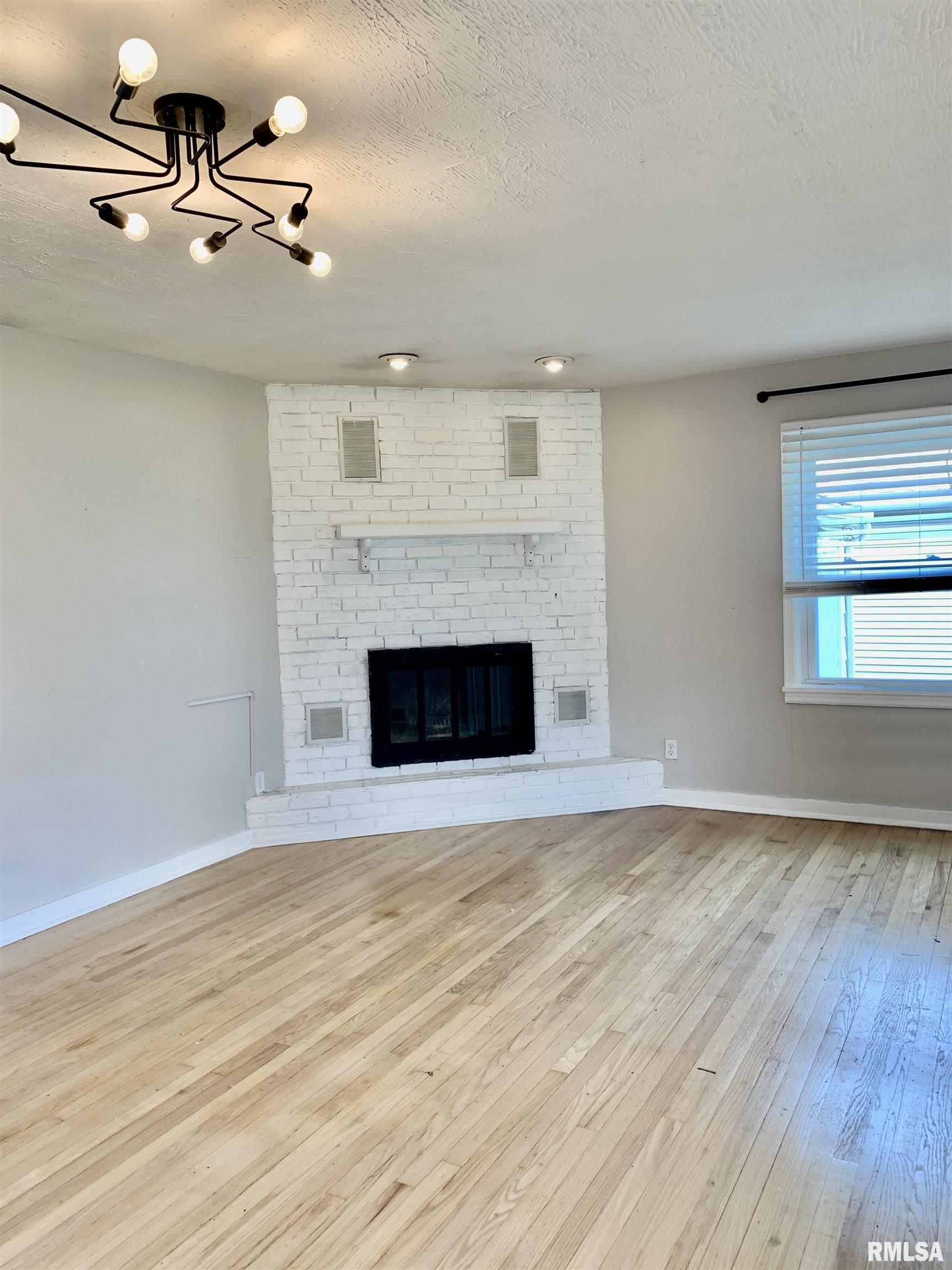 319 Superior Street, Jacksonville, Illinois image 22