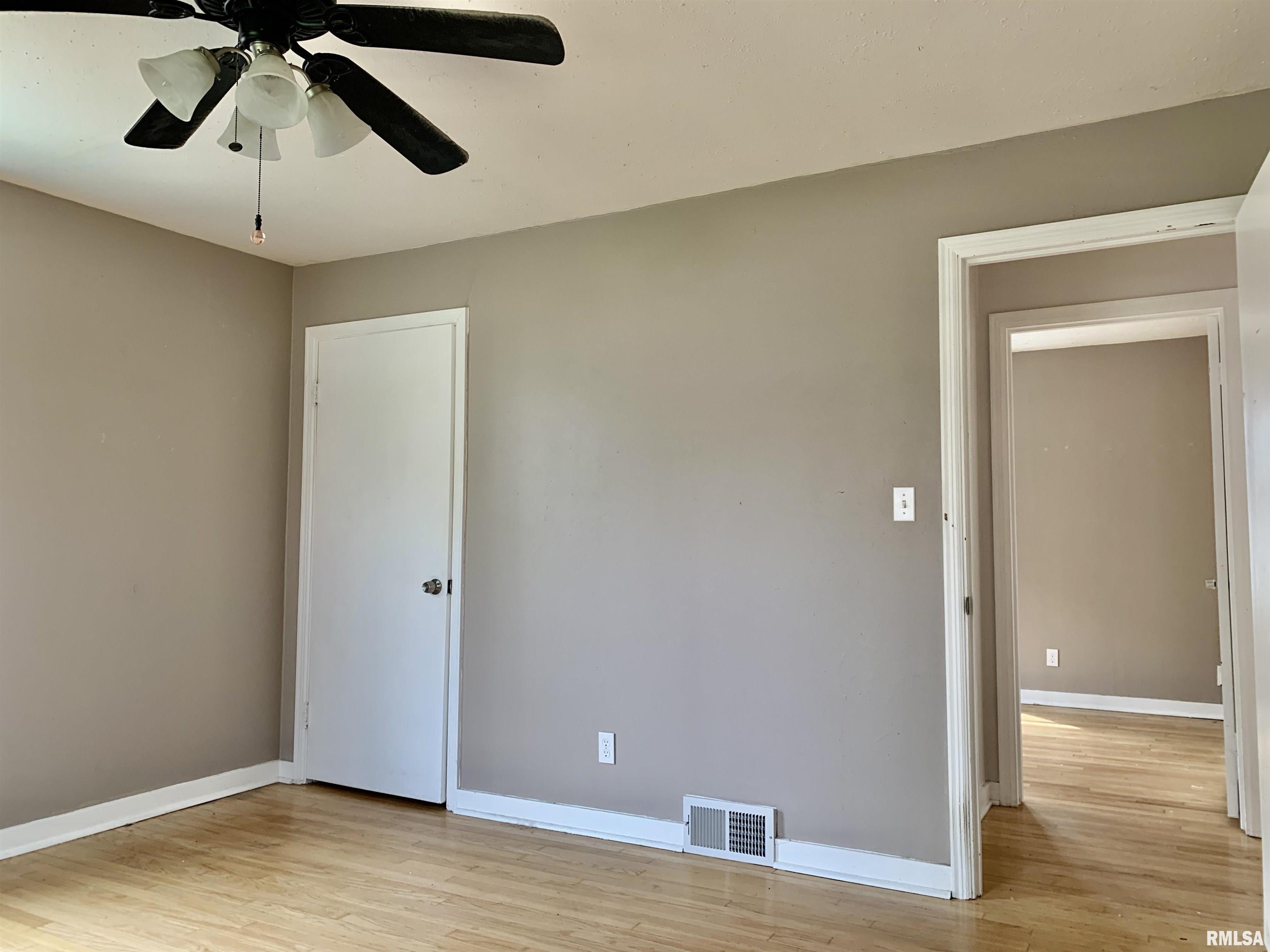 319 Superior Street, Jacksonville, Illinois image 34