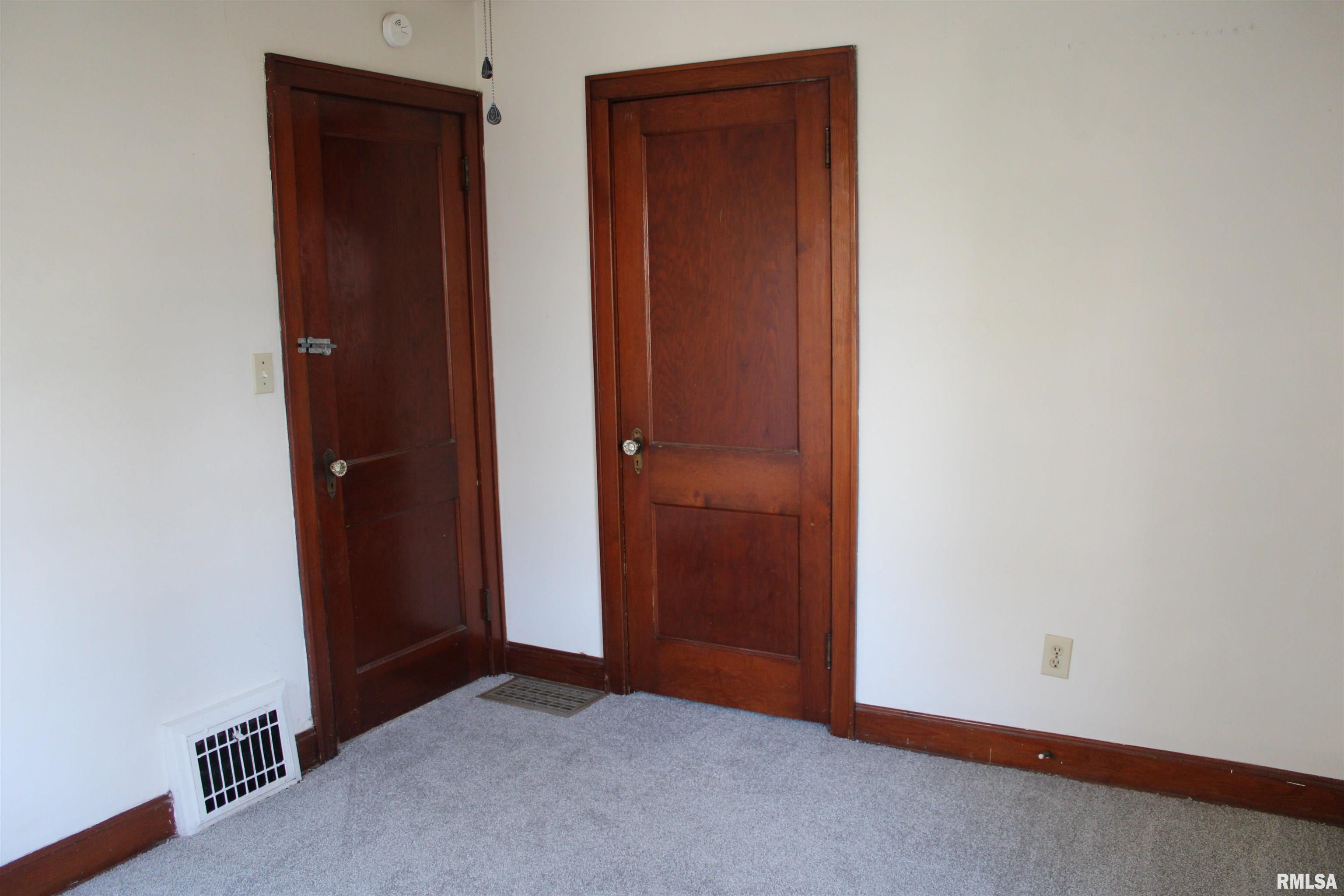 2221 N Howell Street, Davenport, Iowa image 11