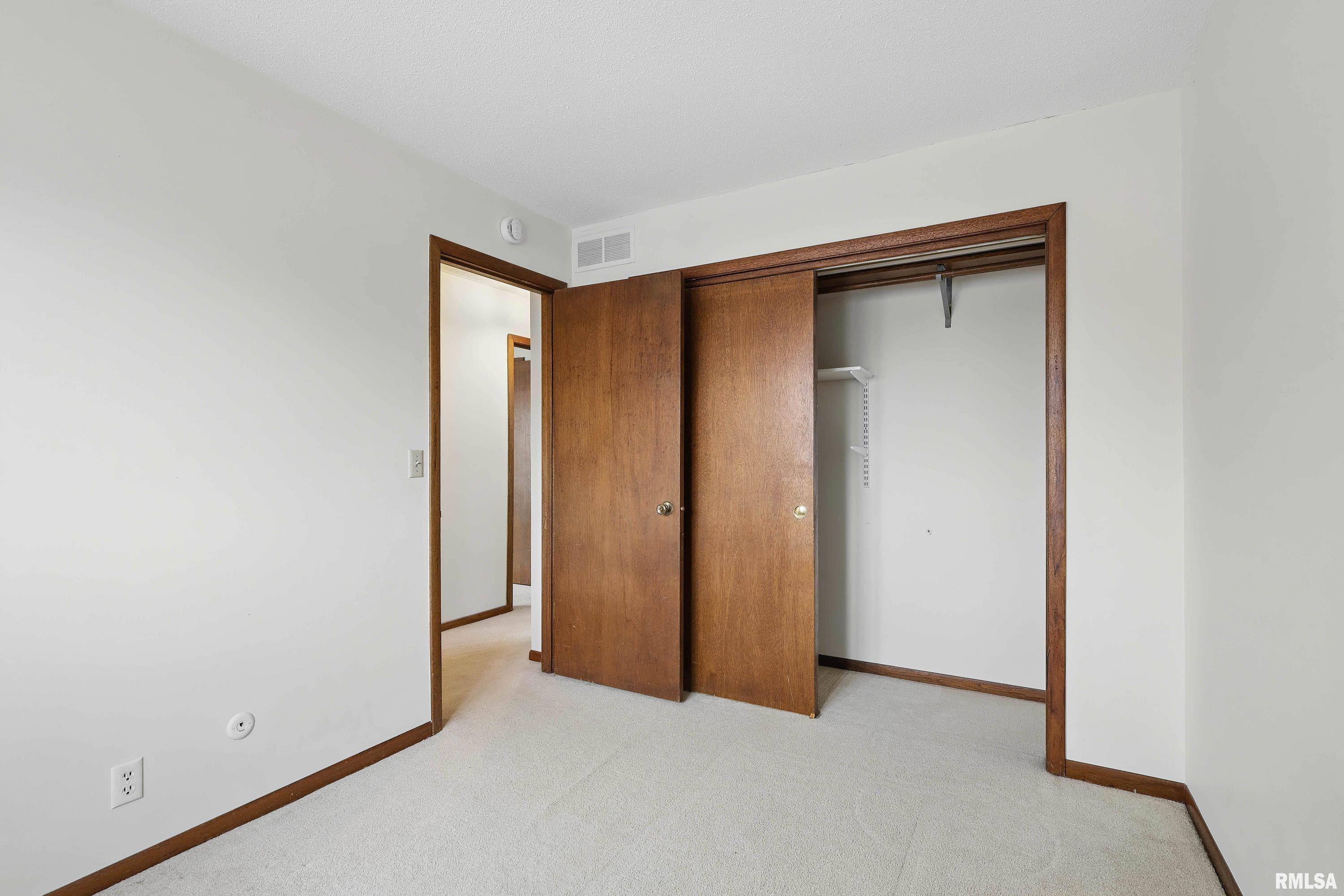 3085 Parkwild Drive, Bettendorf, Iowa image 22