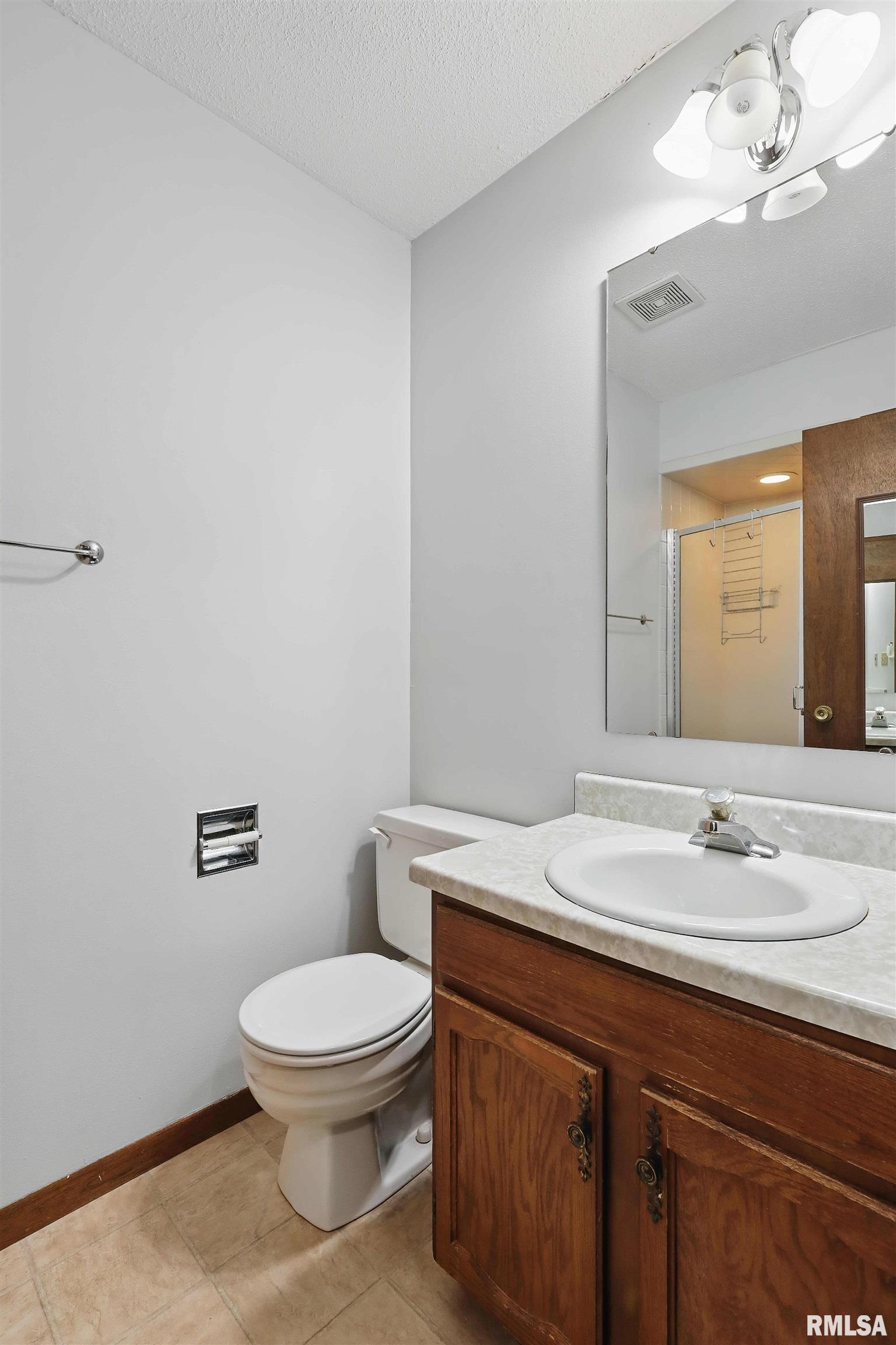 3085 Parkwild Drive, Bettendorf, Iowa image 29